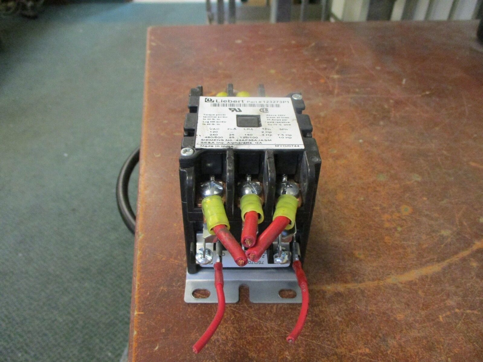 Liebert Contactor 123273P1 24V Coil 25A 600V Used
