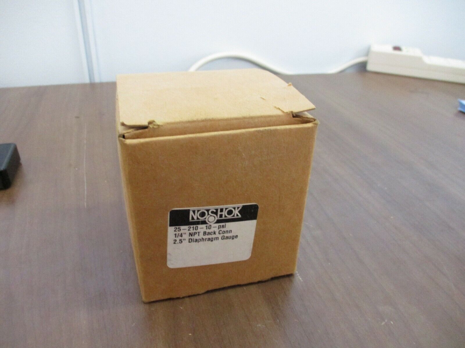 Noshok 2.5" Diaphragm Gauge 25-210-10-PSI 1/4" NPT Back Conn. New Surplus