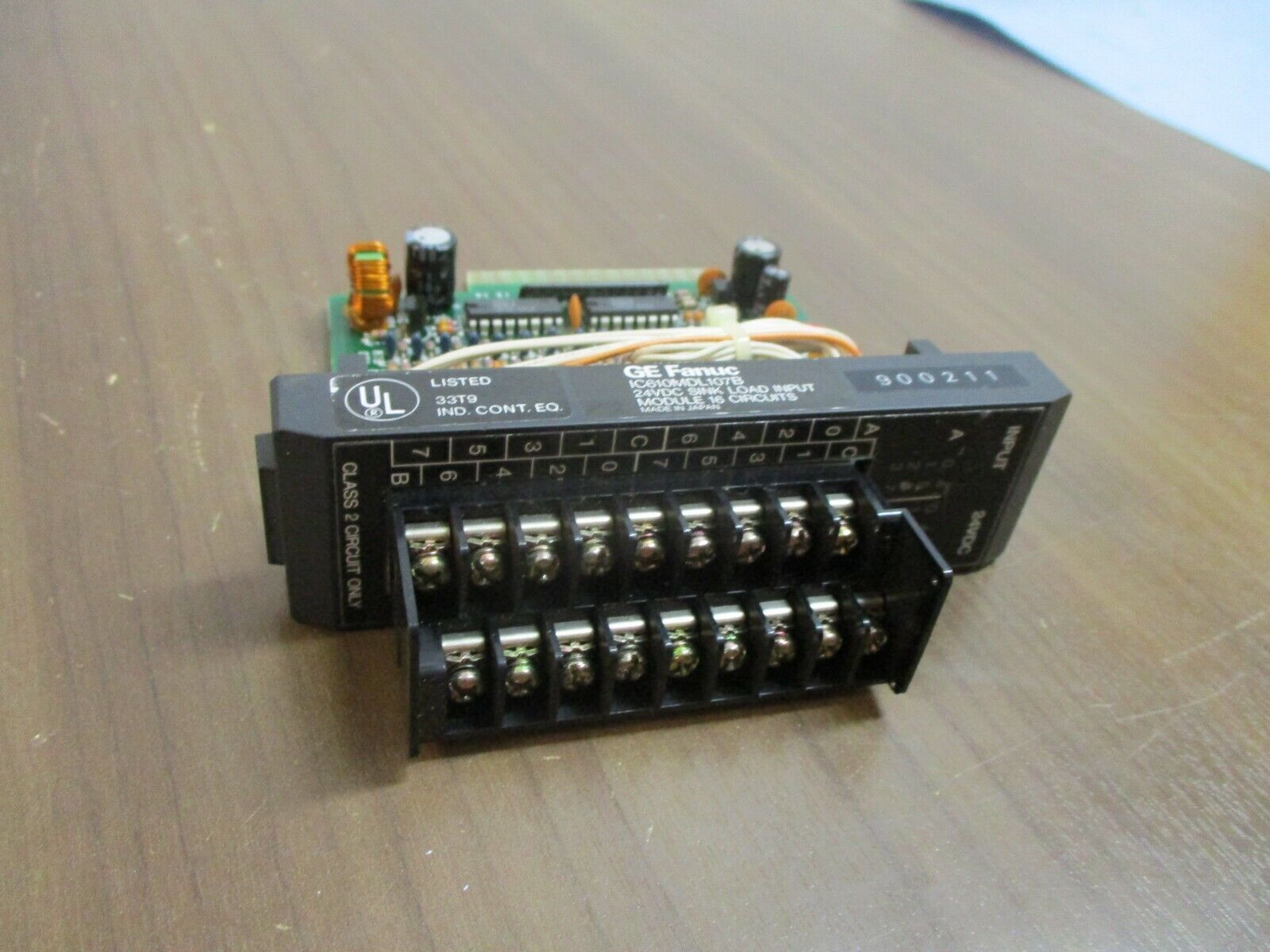 GE Fanuc 24VDC Sink Load Input Module IC610MDL107B 16-Circuit Used