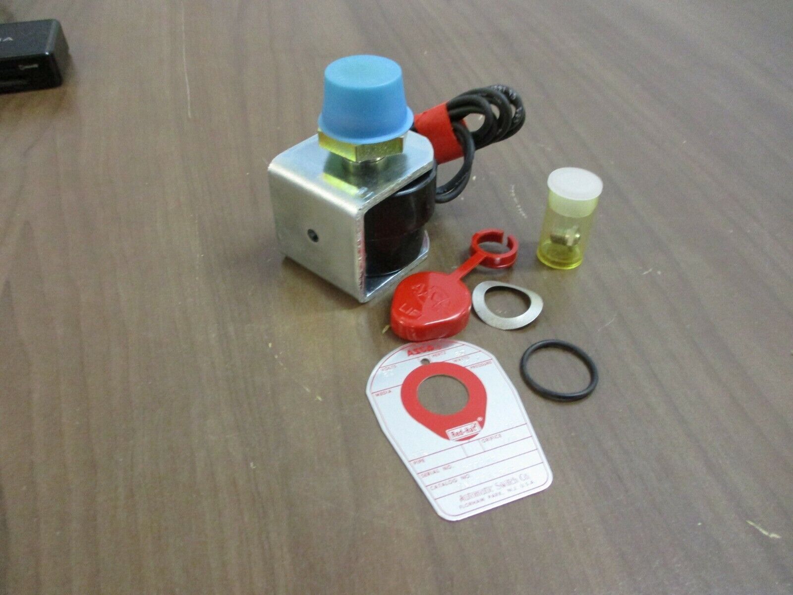 ASCO Red-Hat FV174-986 Solenoid Valve 131608 New Surplus