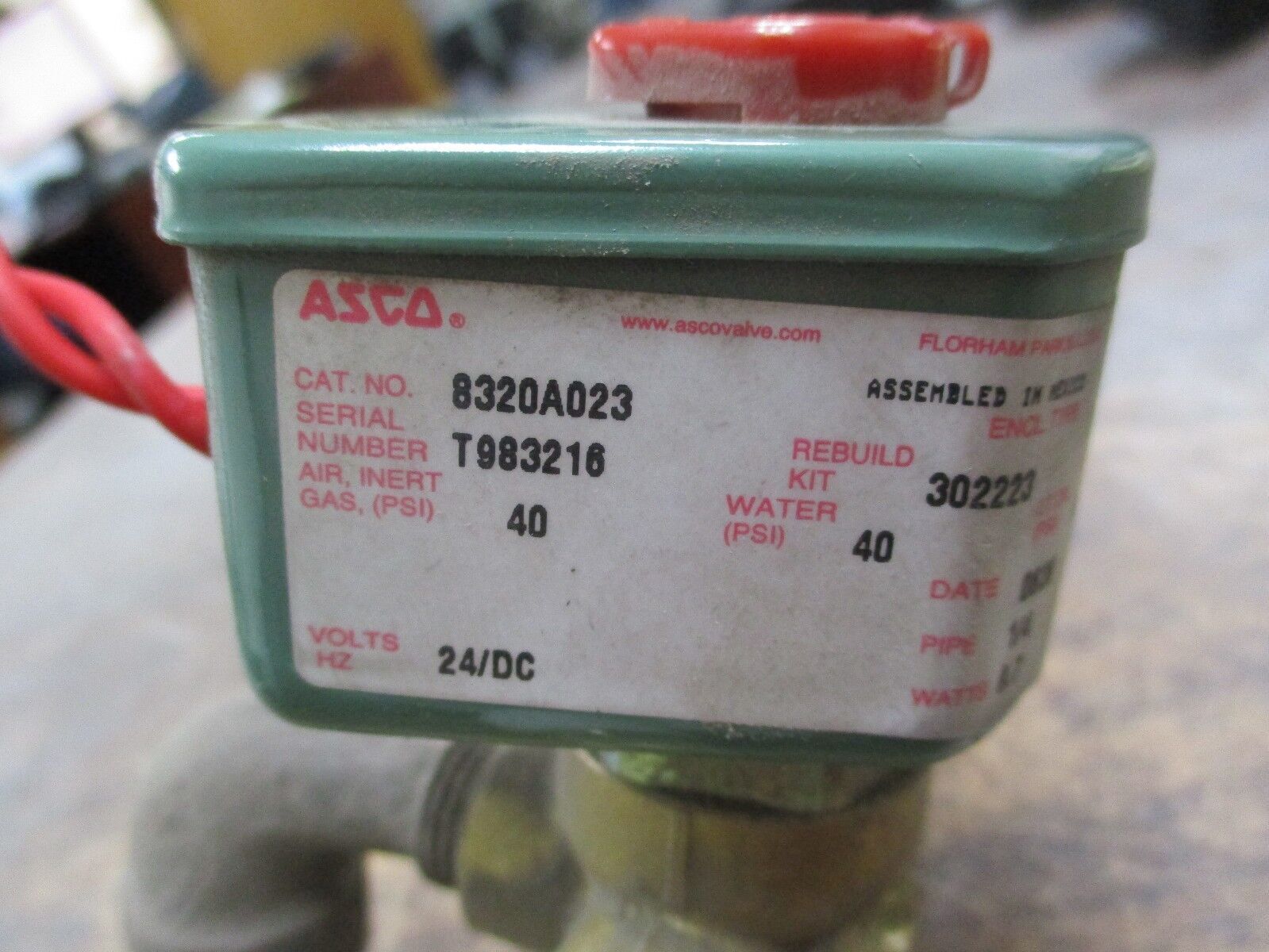 ASCO Red-Hat Solenoid Valve 8320A023 24VDC 40PSI Used