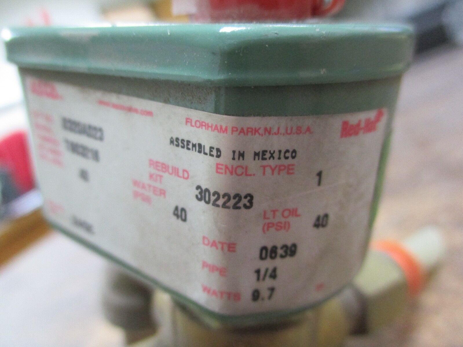 ASCO Red-Hat Solenoid Valve 8320A023 24VDC 40PSI Used