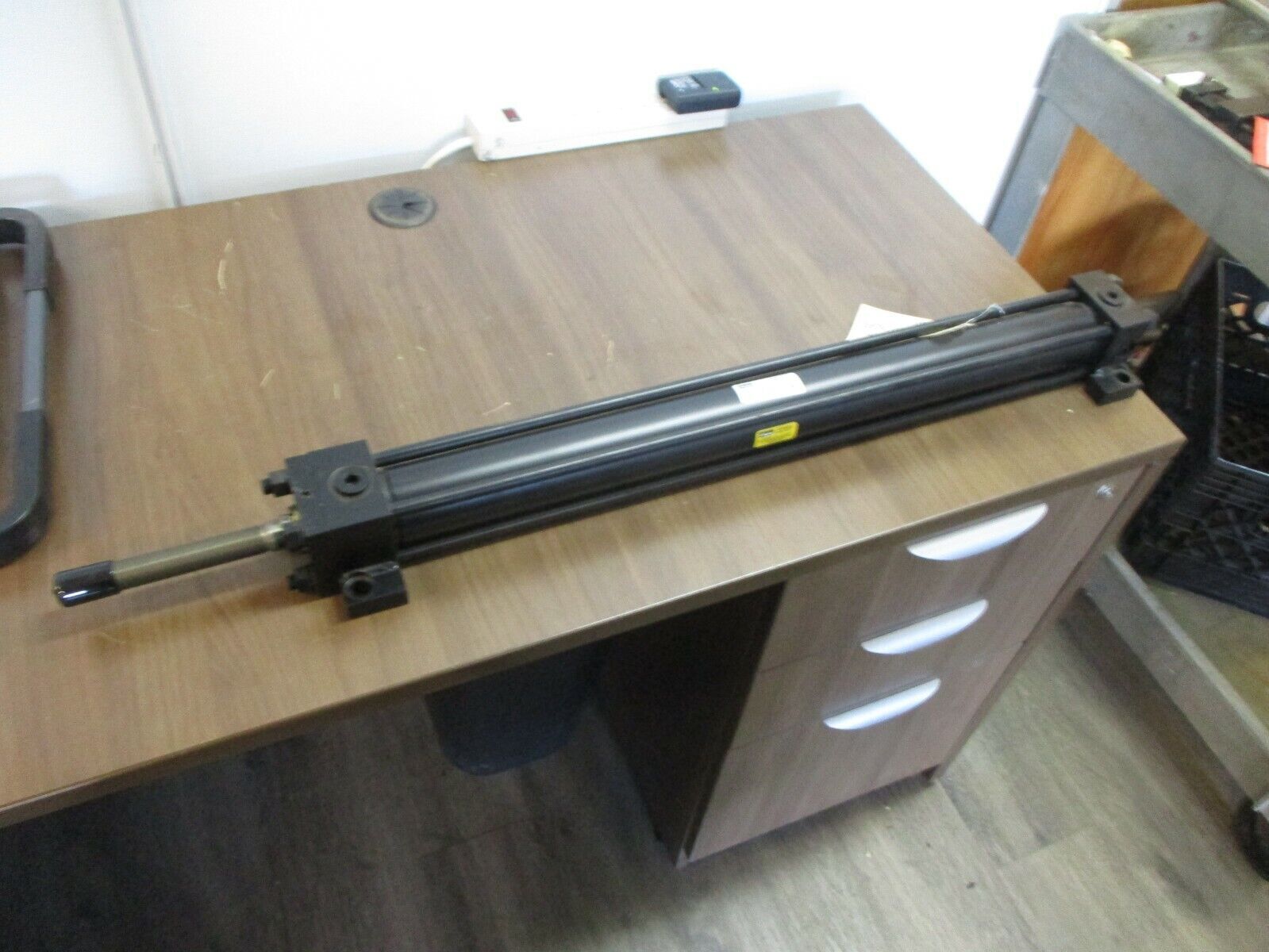 Parker Hydraulic Cylinder 1H2H0A00267498 Model: 2.00C2HHNAT1S13AC25.000 3000PSI