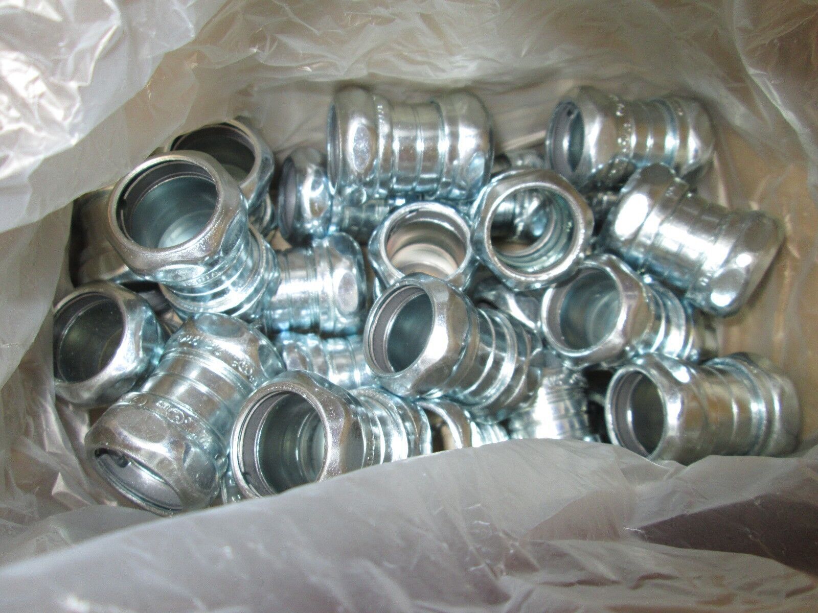 RACO Compression Coupling 2923 Size 3/4" *Box of 25* New Surplus