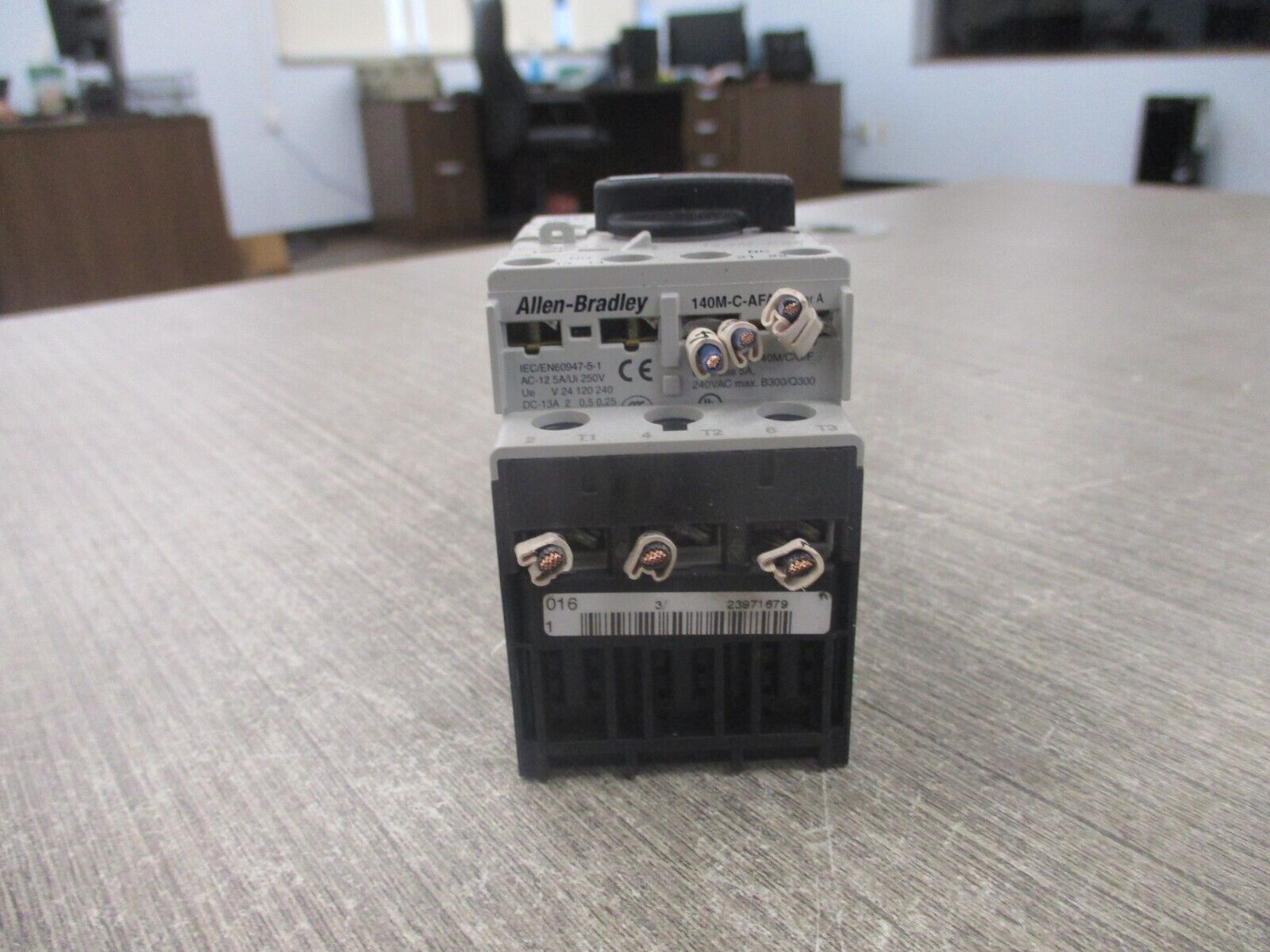 Allen-Bradley Manual Motor Protector 140M-C2E-B40 Ser. C Trip : 2.5-4.0A Used
