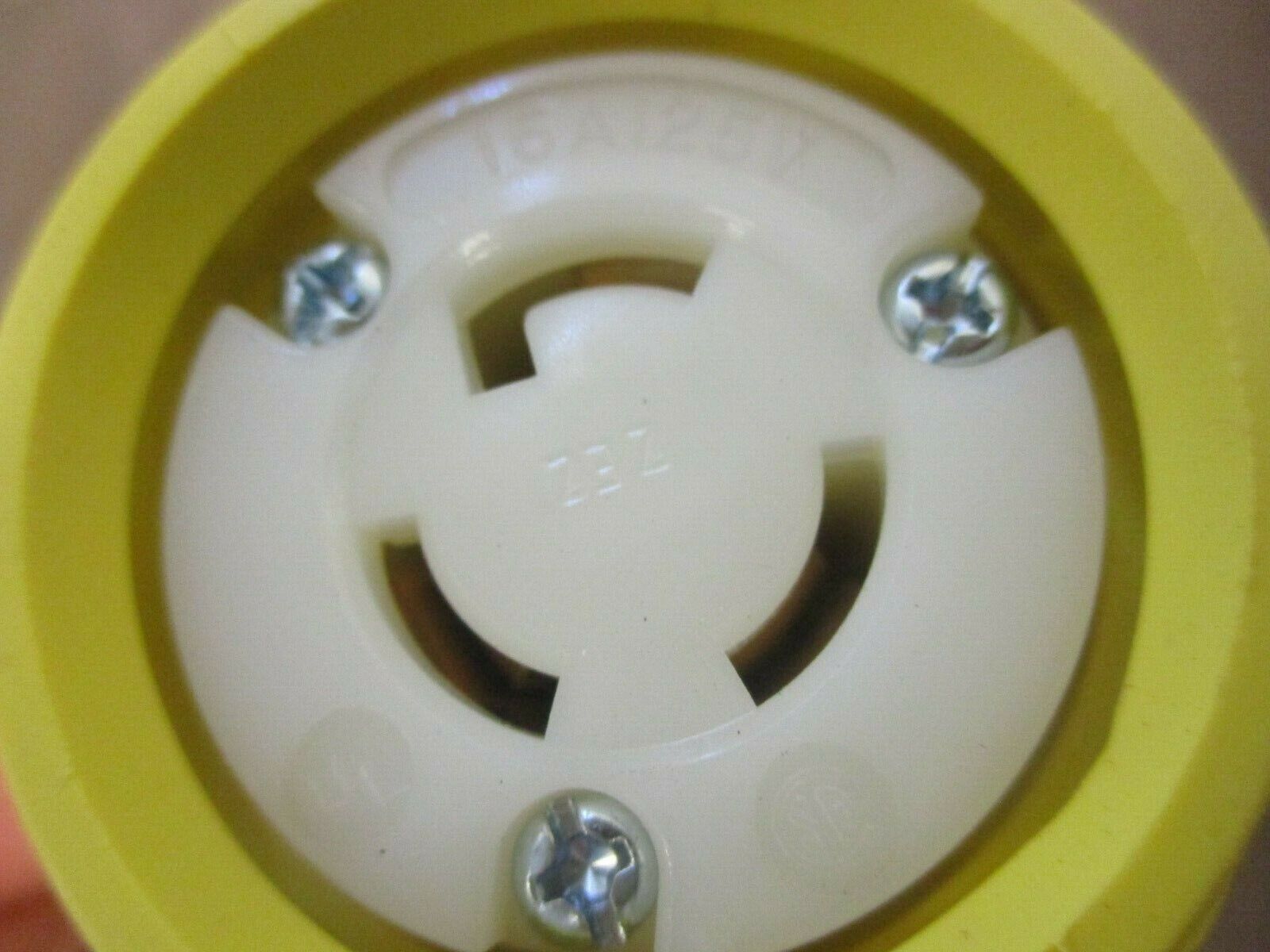 Hubbell Watertight Connector HBL25W47 15A 125V NEMA L5-15R New Surplus