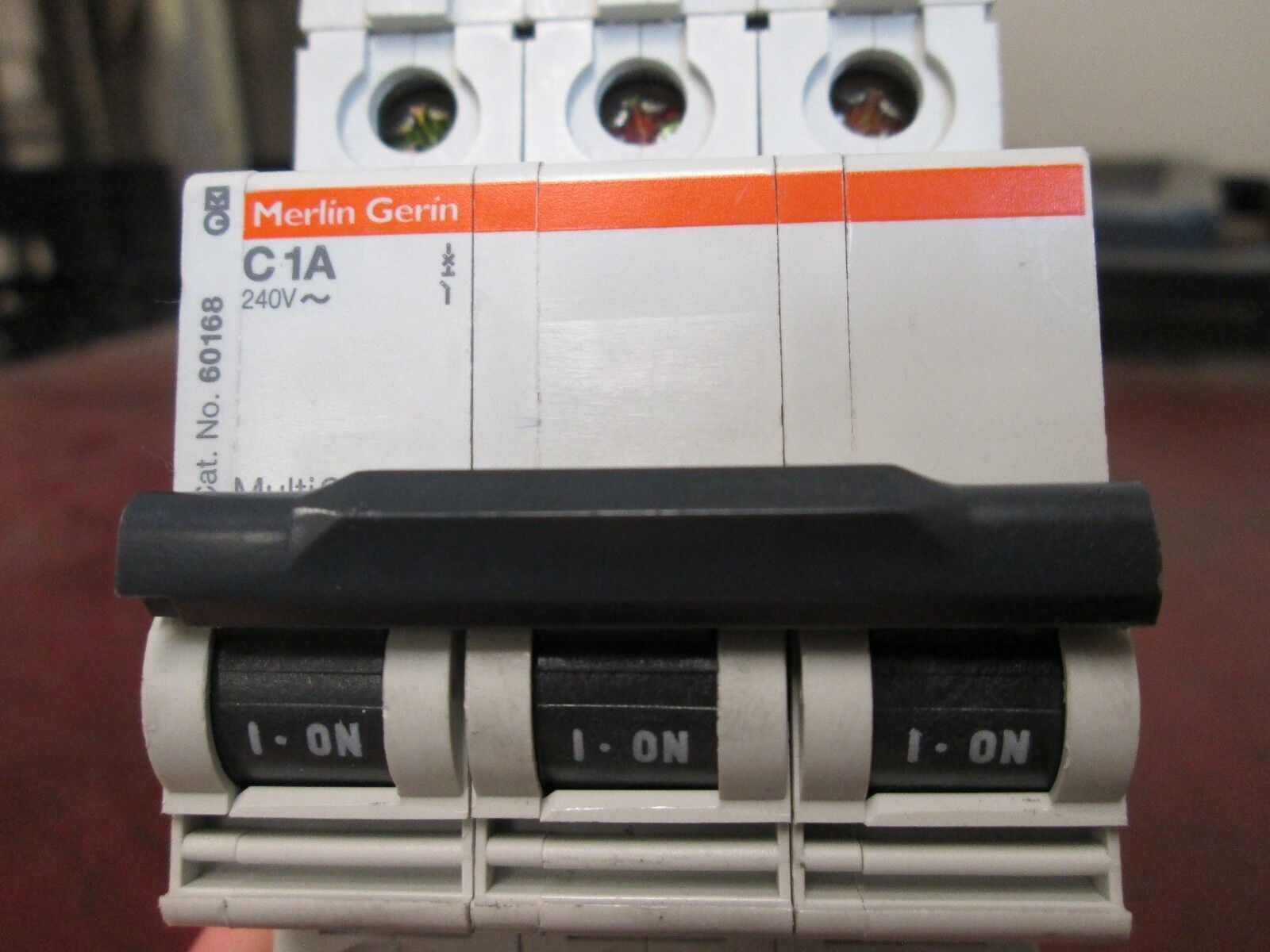 Merlin Gerin Circuit Breaker 60168 1A 240V 3P Used
