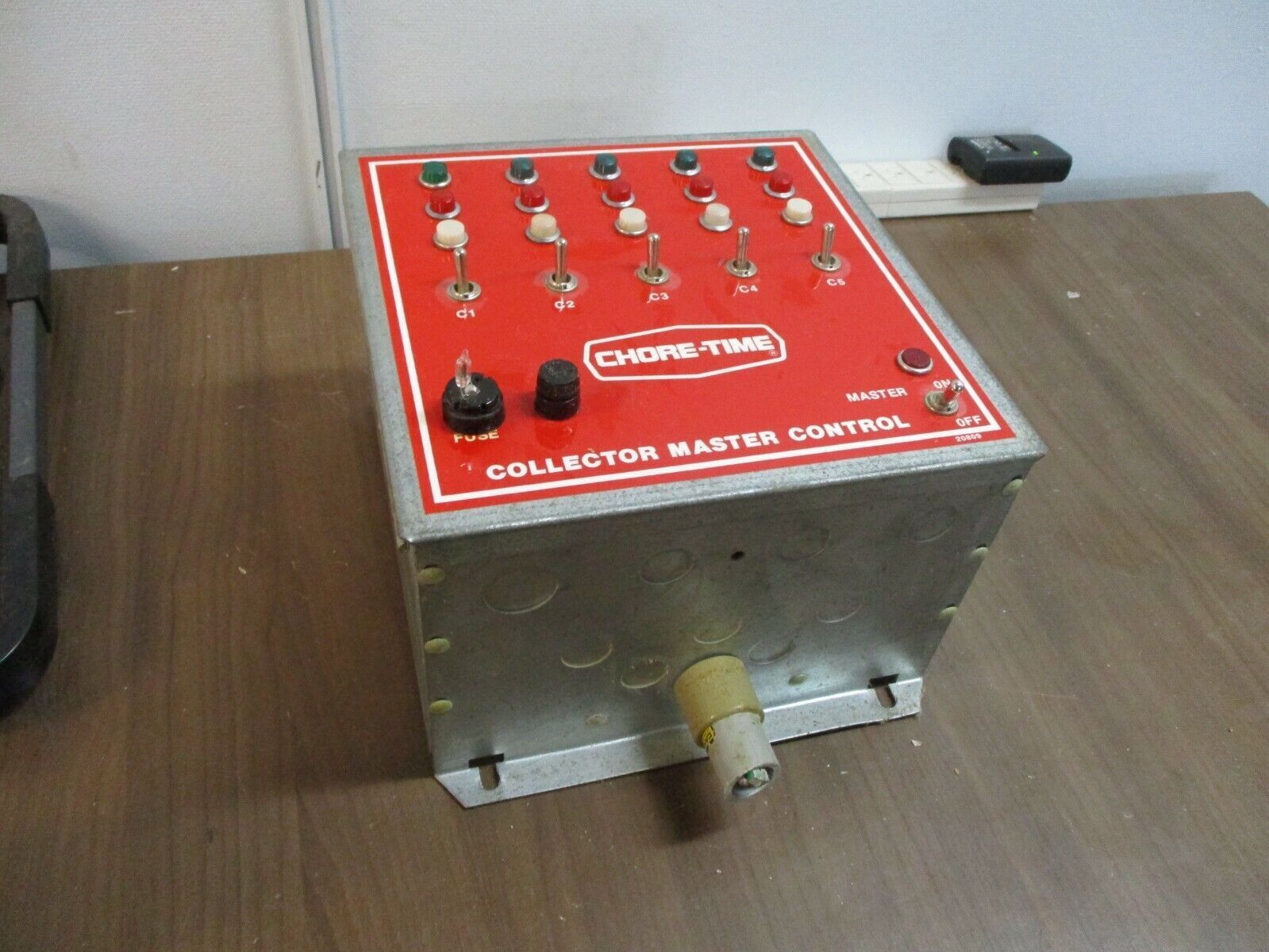 Chore-Time Collector Master Control 20809 *Missing Fuse Switch* Used