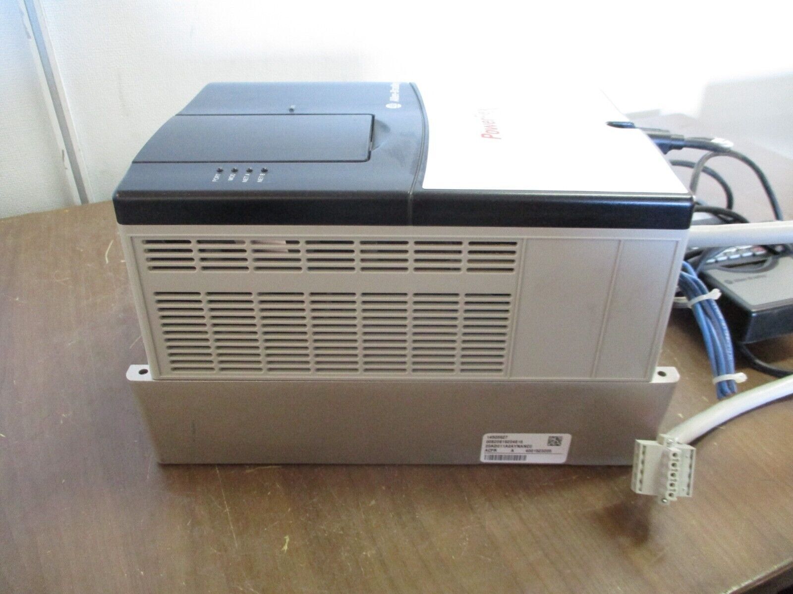 Allen-Bradley PowerFlex 70 AC Drive 20A D 011 A 0 AYNANC0 7.5HP 3Ph Used