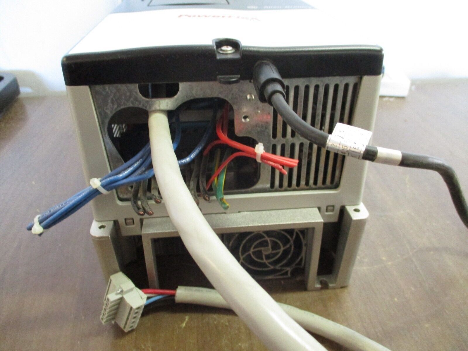 Allen-Bradley PowerFlex 70 AC Drive 20A D 011 A 0 AYNANC0 7.5HP 3Ph Used