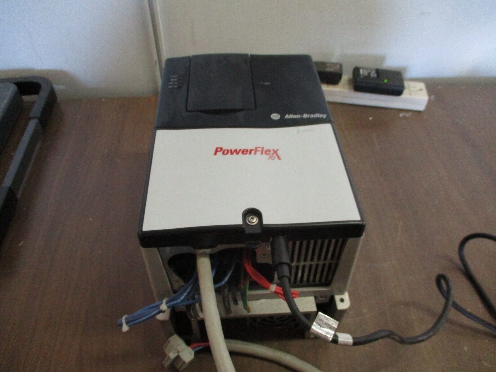 Allen-Bradley PowerFlex 70 AC Drive 20A D 011 A 0 AYNANC0 7.5HP 3Ph Used
