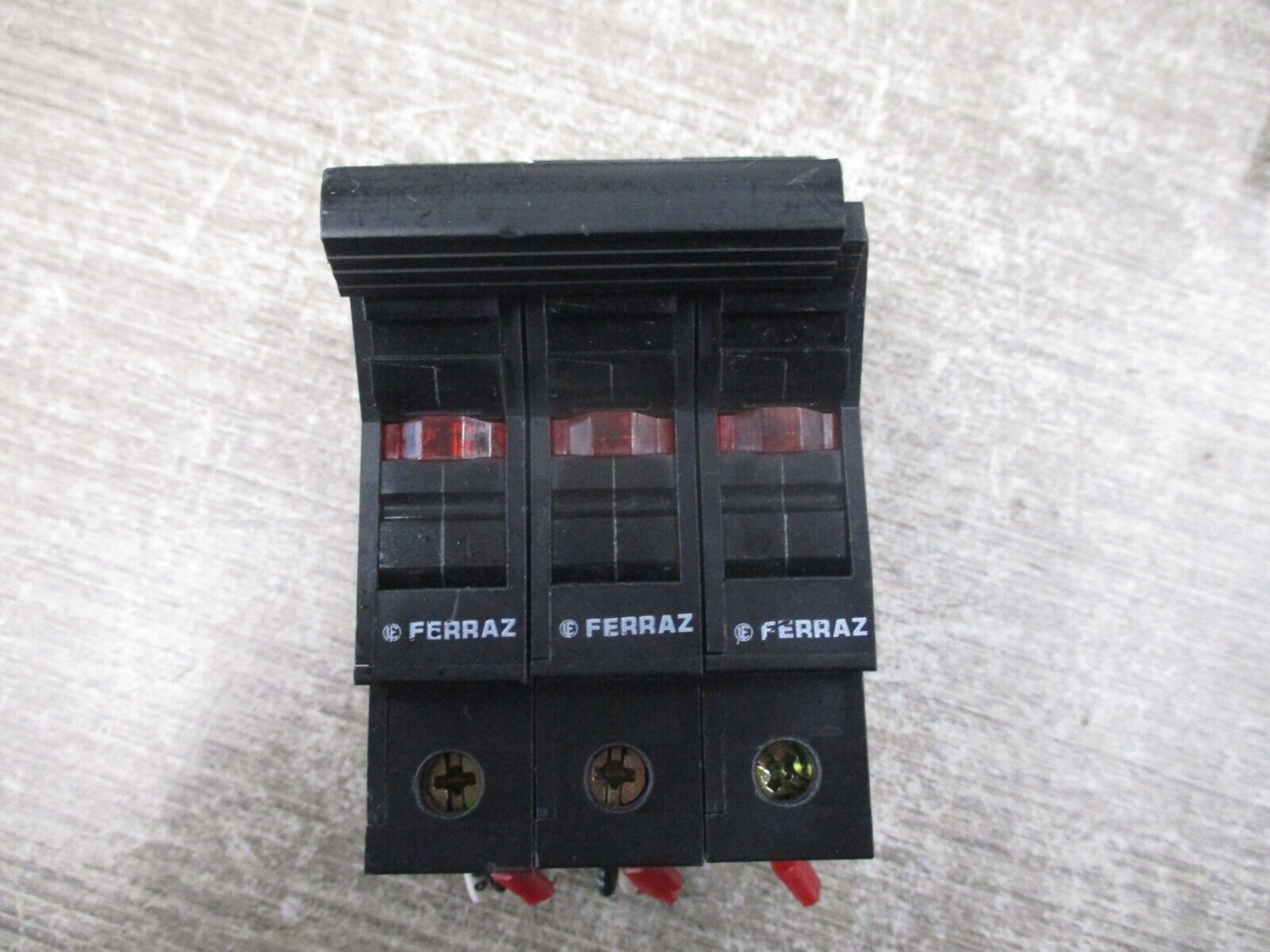 Ferraz Fuseholder ST 10 M81 224 30A 600V 3P Used