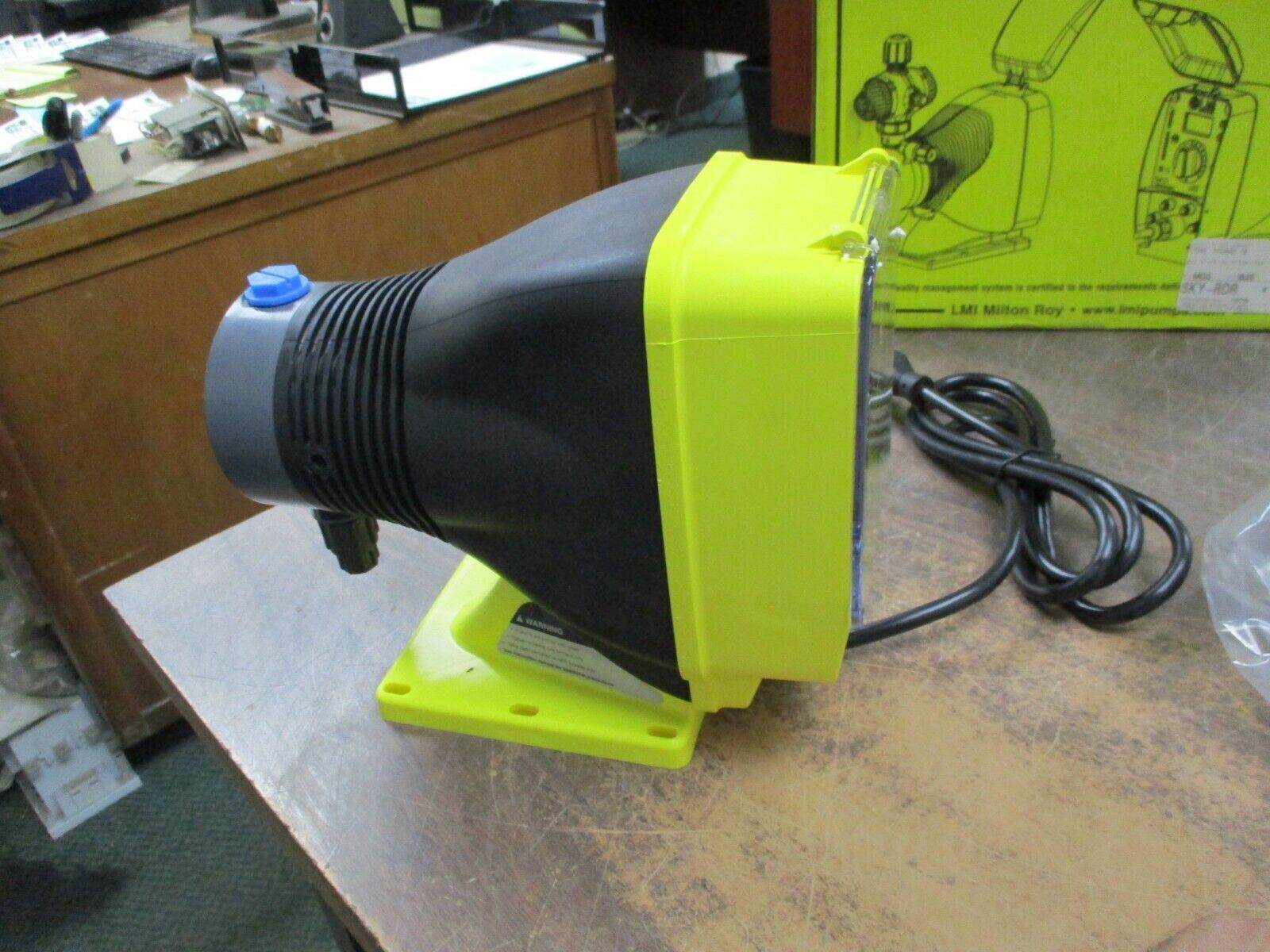 LMI Milton Roy Metering Pump AA151-92S 1Gal/Hr. Sulfuric Use 110PSI New Surplus