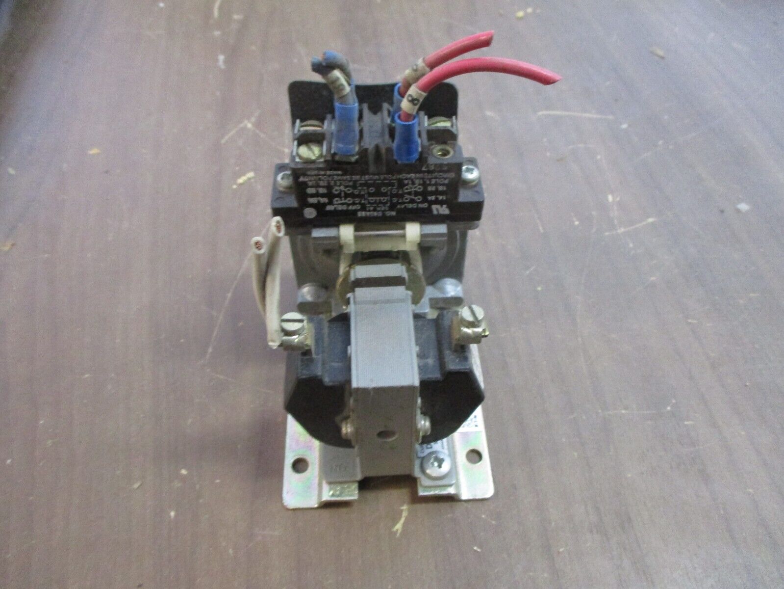 Cutler-Hammer Pneumatic Timer D80N 120V Coil Used