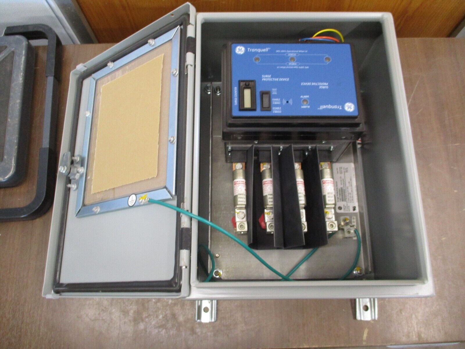 GE Enclosed Tranquell Surge Protective Device TME277Y080NSWM 277/480V 3Ph 60Hz