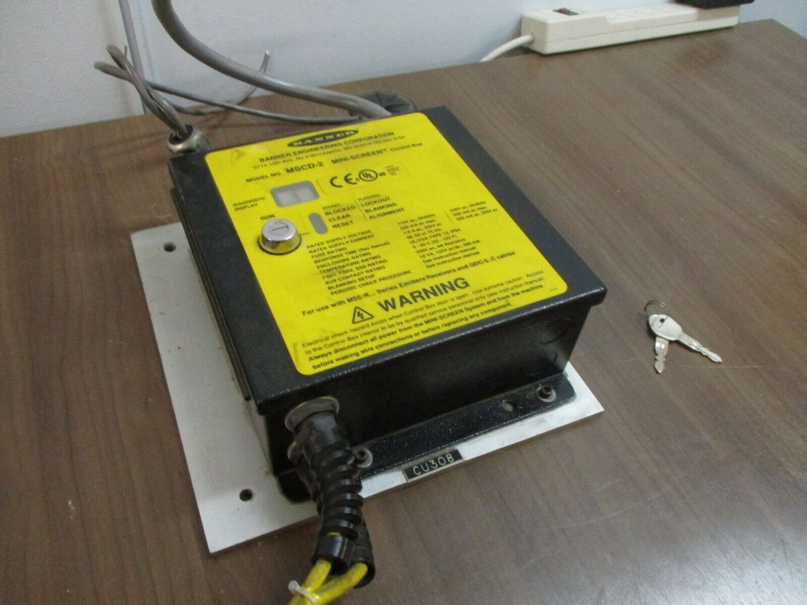 Banner Mini-Screen Control Box MSCD-2 115/230V 50/60Hz 500/250mA Used