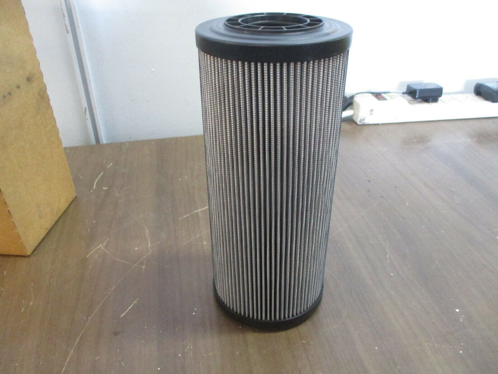 Parker Filter Element931018Q 20Q PN New Surplus