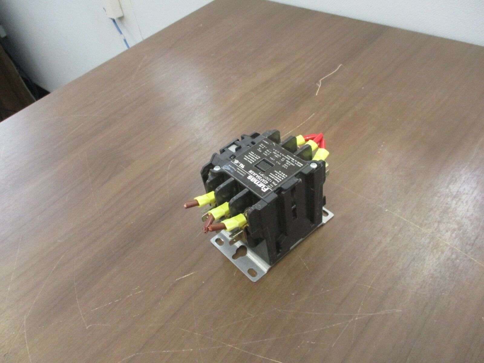 Furnas Contactor 42AF35AJASM 24V Coil 25A 600V w/ Aux Contact Used