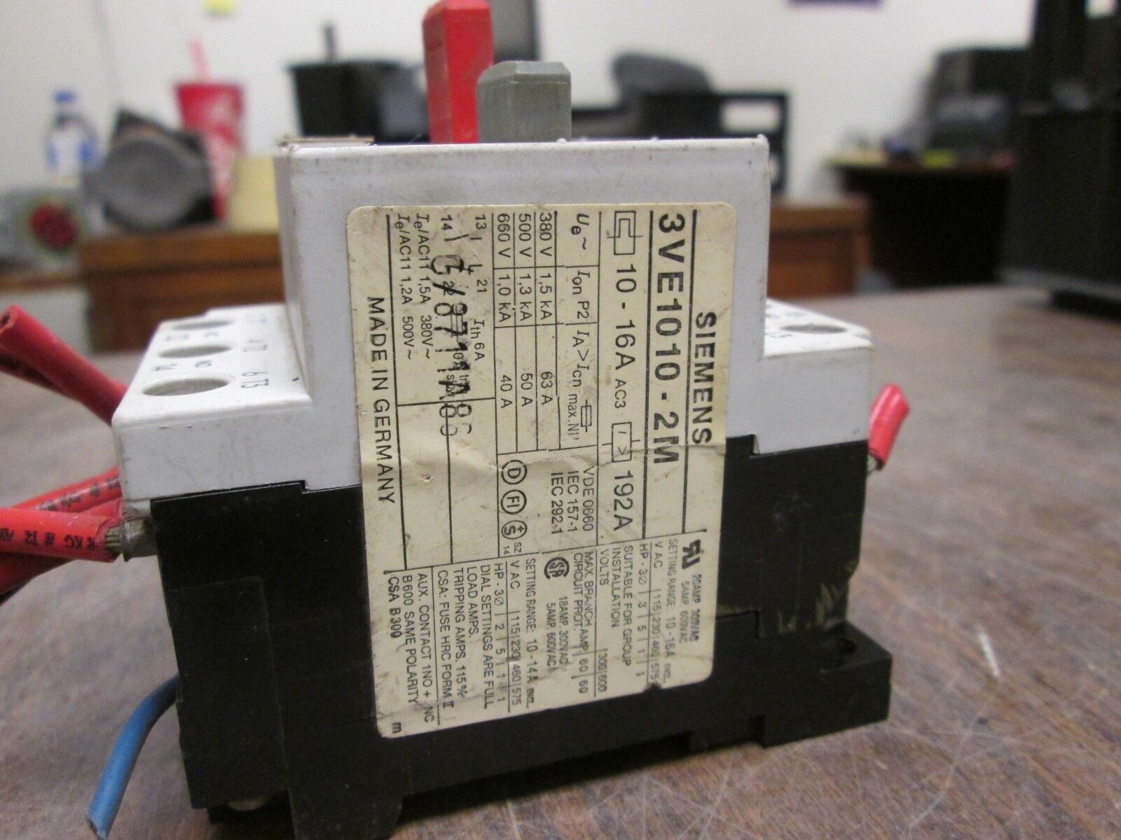 Siemens Motor Starter Protector 3VE1010-2M Range: 10-16A 600V Used