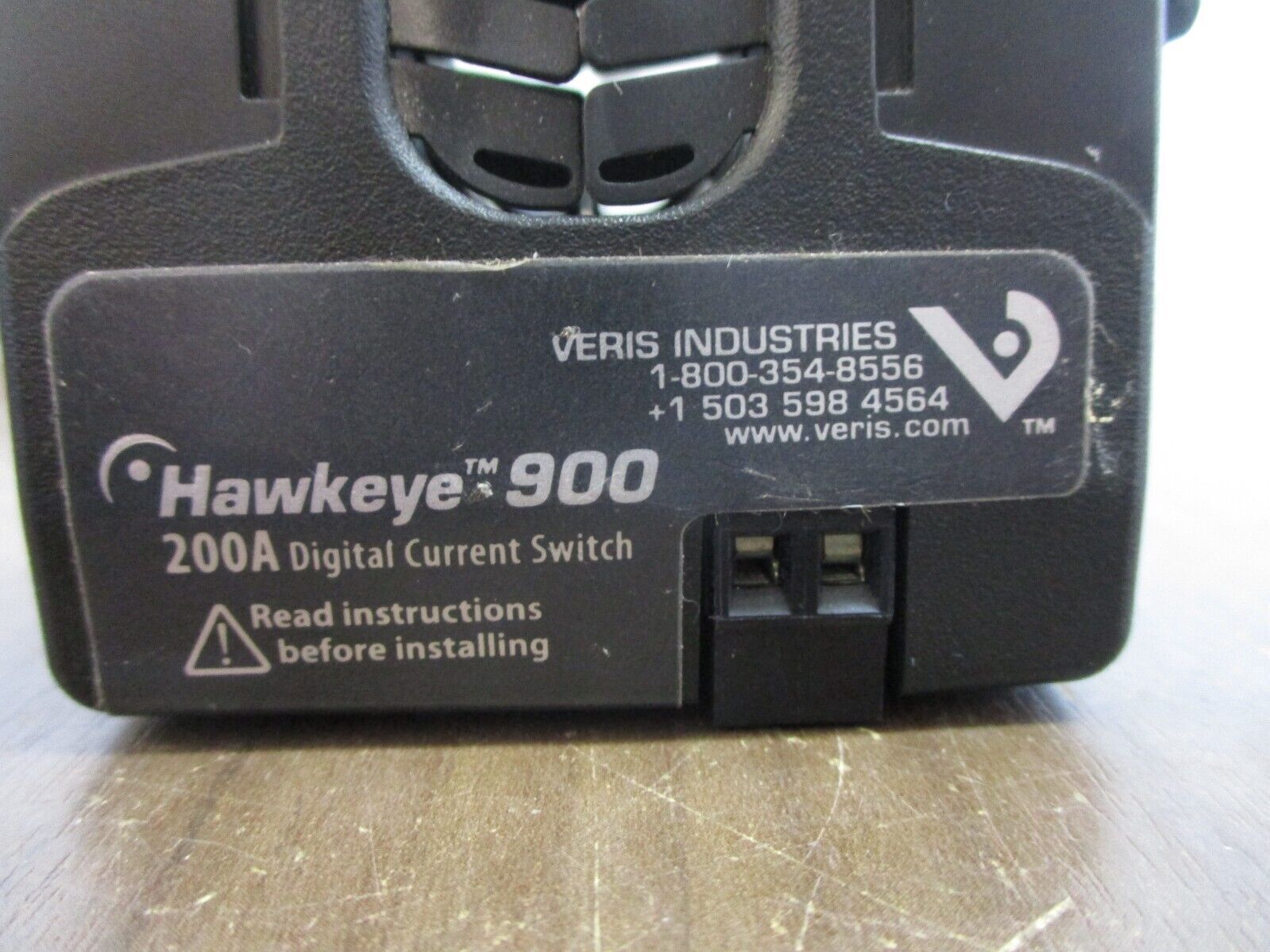 Veris Digital Current Switch Hawkeye 900 200A 600V Used