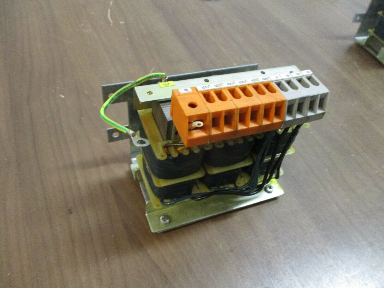 DIP Transformer 0048421152 130VA Pri: 600/400V 18V 3Ph 50-60Hz Used