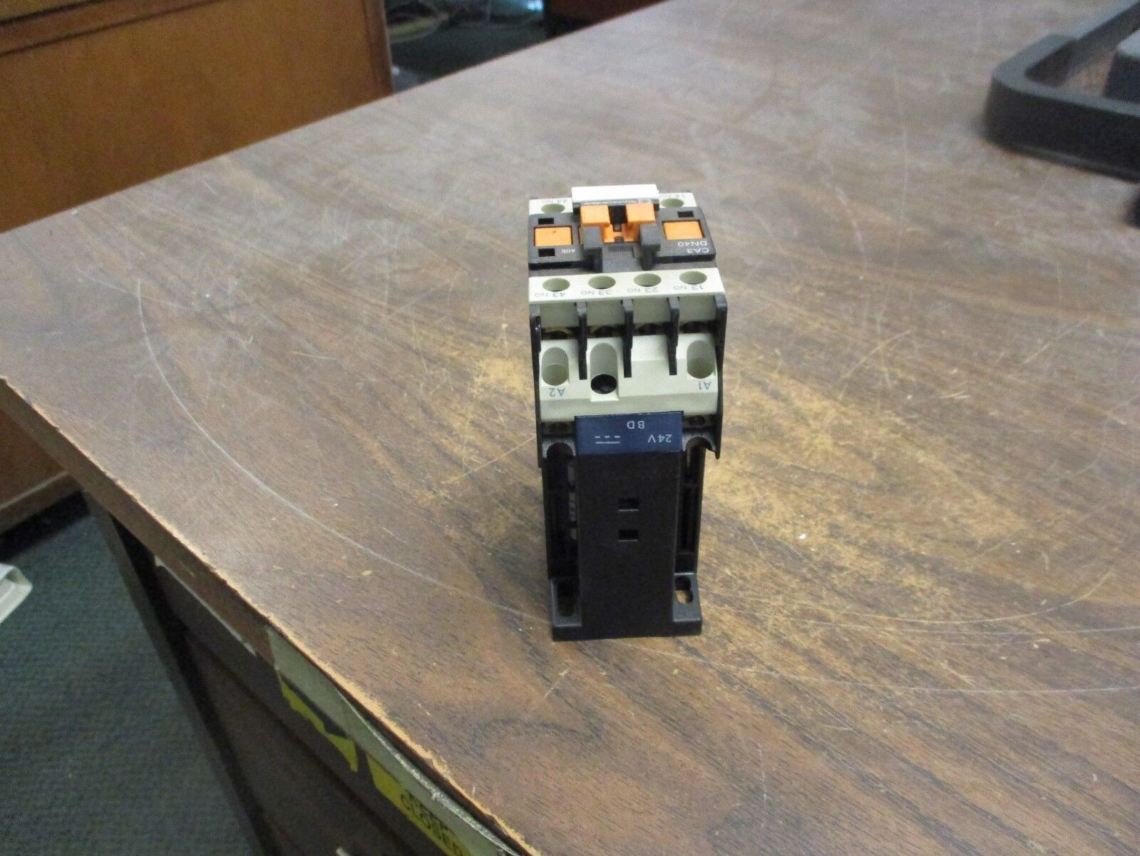 Telemecanique Contactor CA3 DN40 24V Coil Used