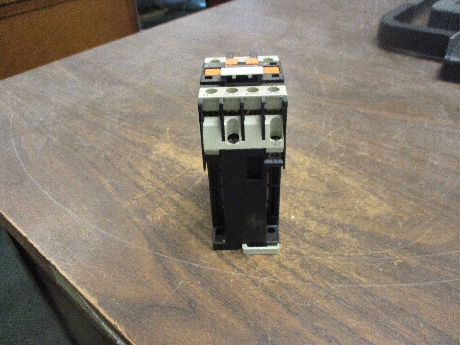 Telemecanique Contactor CA3 DN40 24V Coil Used
