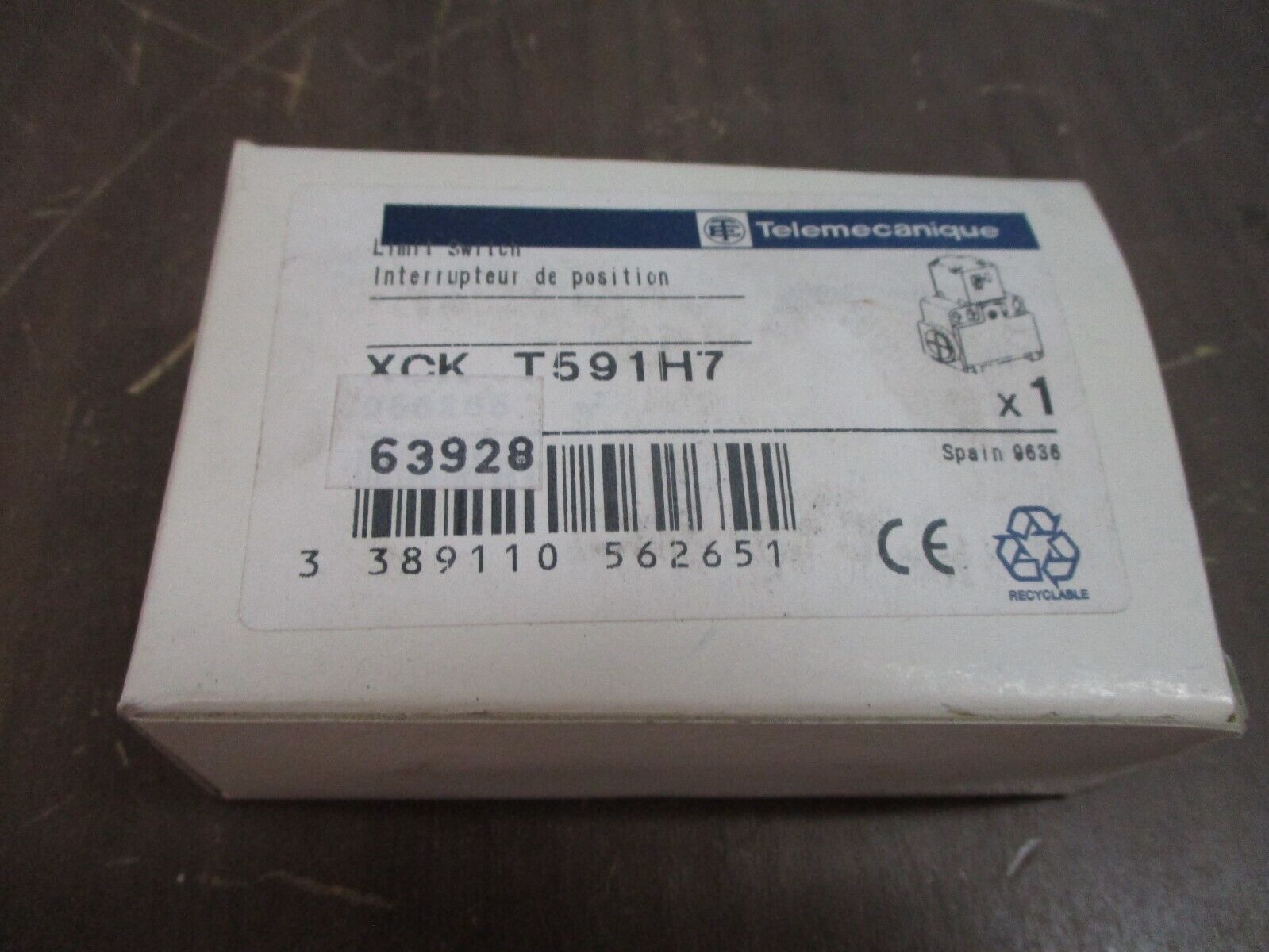 Telemecanique Limit Switch XCK T591H7 New Surplus