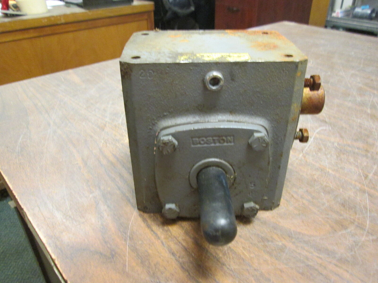 Boston Gear Reducer F71520BSH 0.63HP In Ratio 20:1 377 lb/in Torque Out Used
