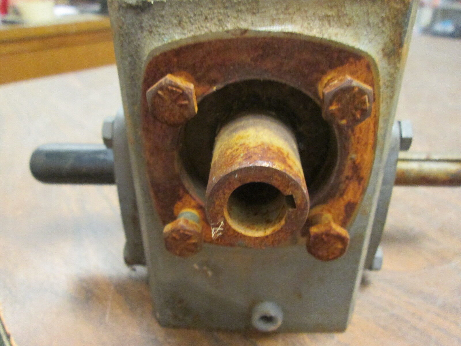 Boston Gear Reducer F71520BSH 0.63HP In Ratio 20:1 377 lb/in Torque Out Used