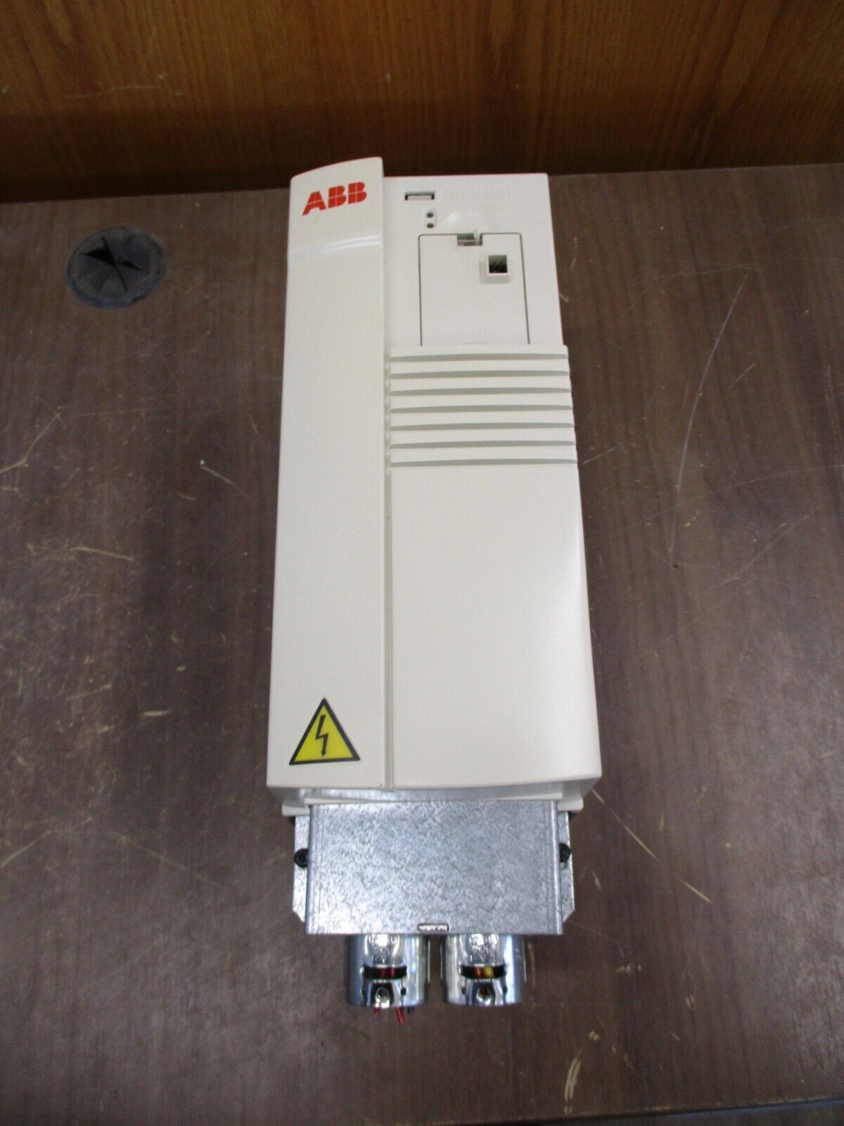 ABB ACH401 AC Drive ACH401600632 7.5HP 3Ph 380-480V Input *No Keypad* Used