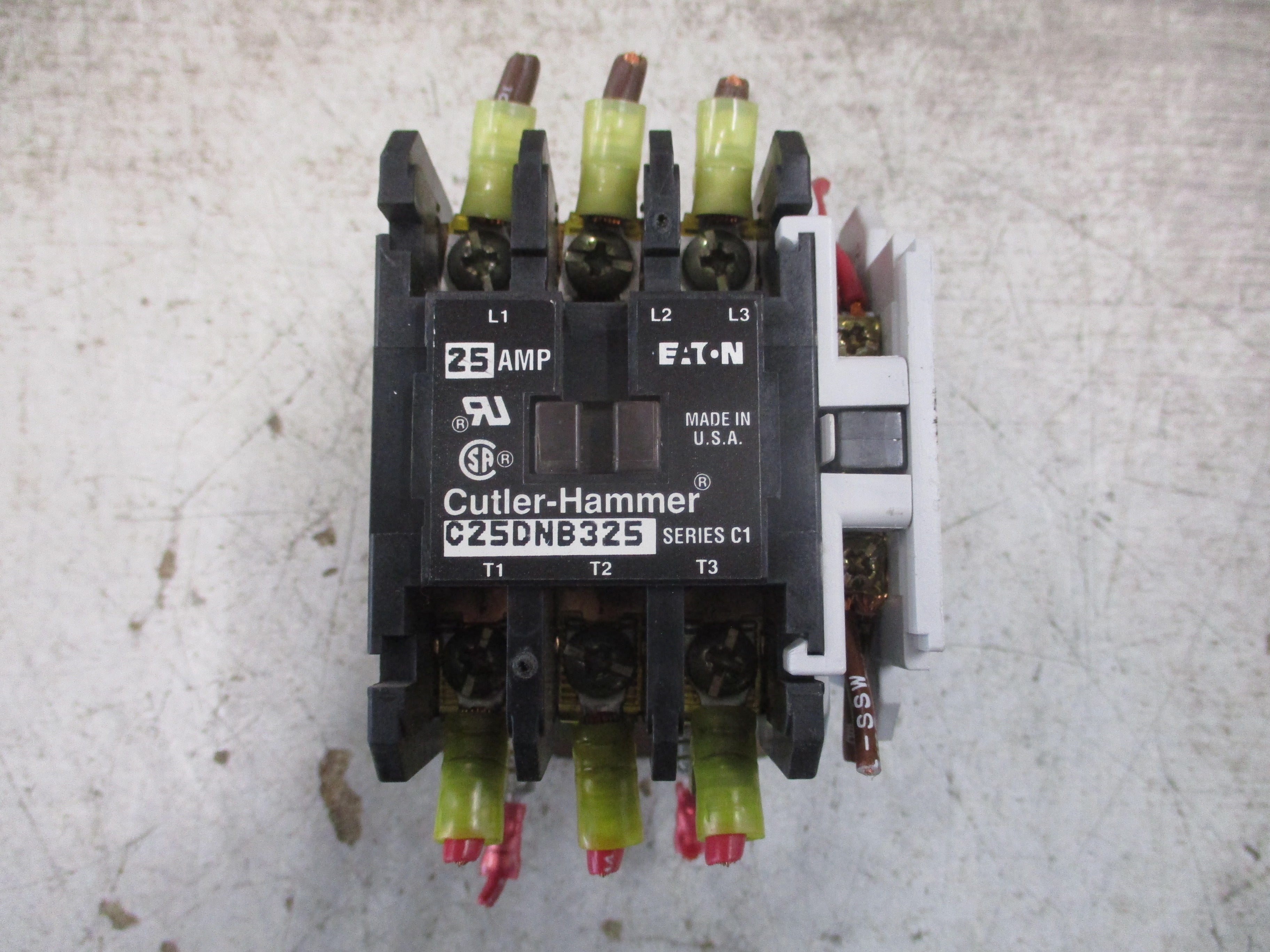 Cutler-Hammer Contactor C25DNB325 24V Coil 25A 575V w/Aux Contact Used