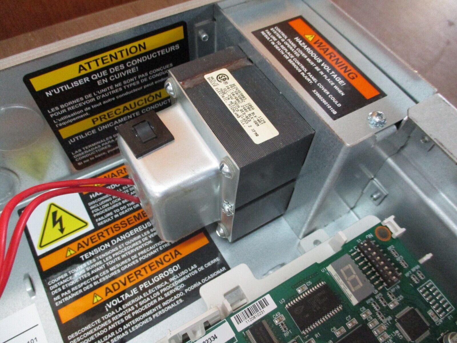 Trane Tracer Summit Building Control Unit BMTX001AAB000 Rev. 101 Used