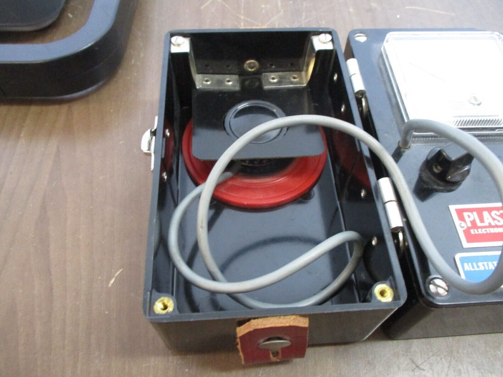 Jewell Electrical Plaster-Eye Electronic Outlet Locator 72T Used