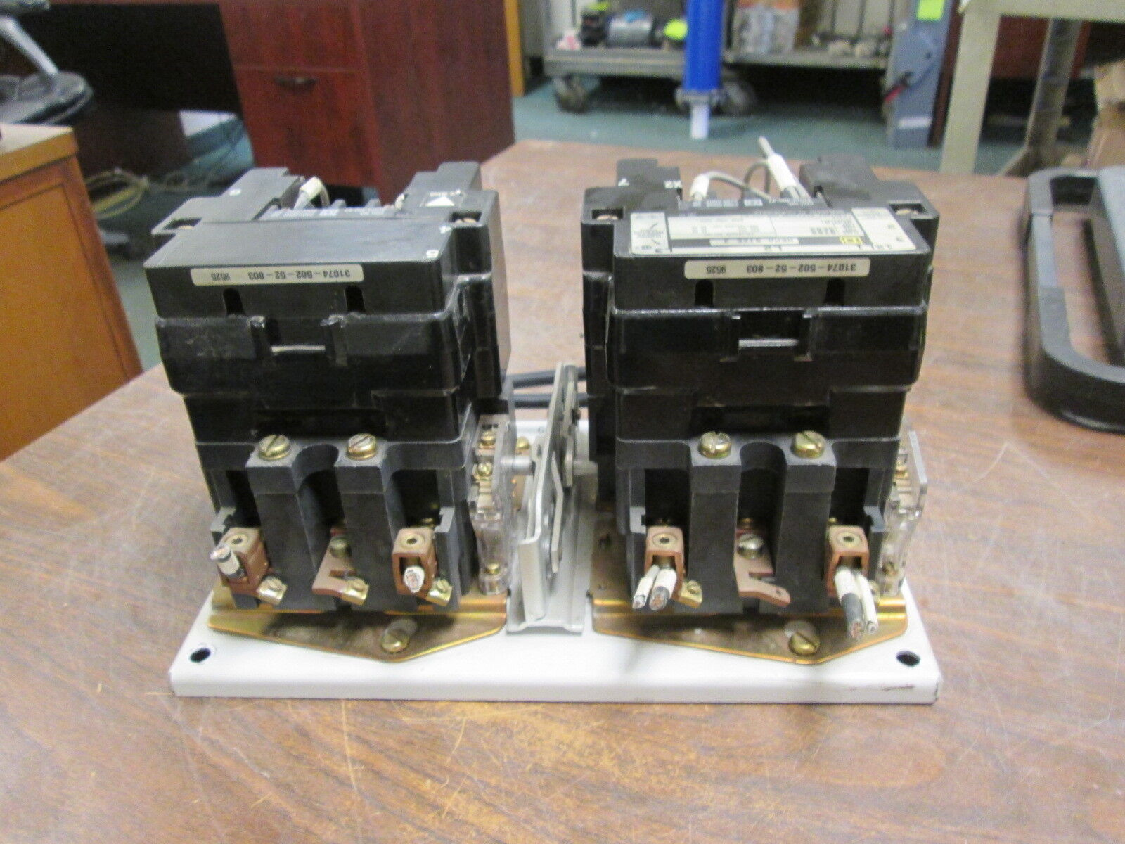 Square D Size 3 Reversing Contactor 9702 SE02 240V Coil 600V Used