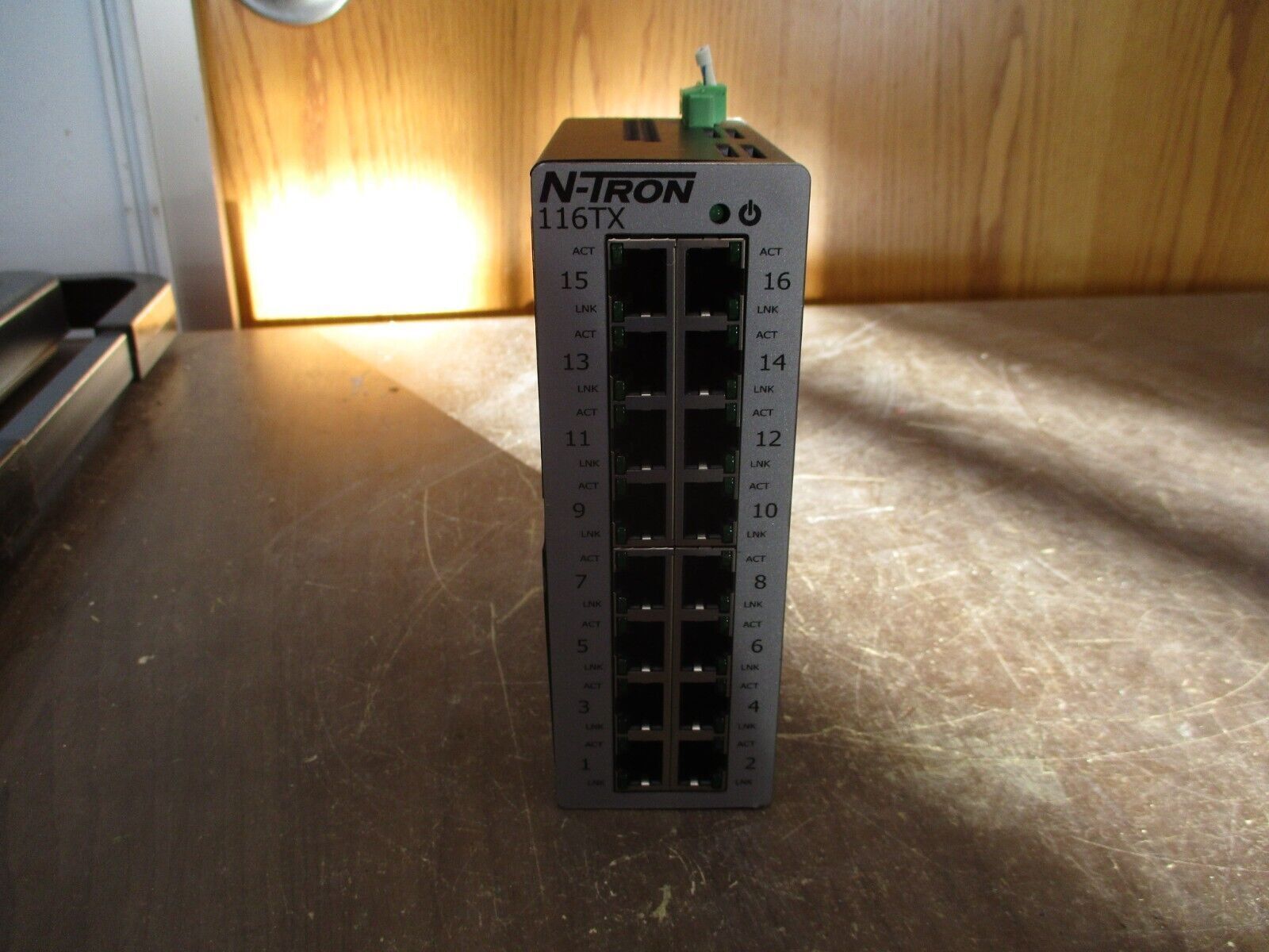 N-Tron Industrial Ethernet Switch 116TX 16-Port 10-49VDC 300mA Used