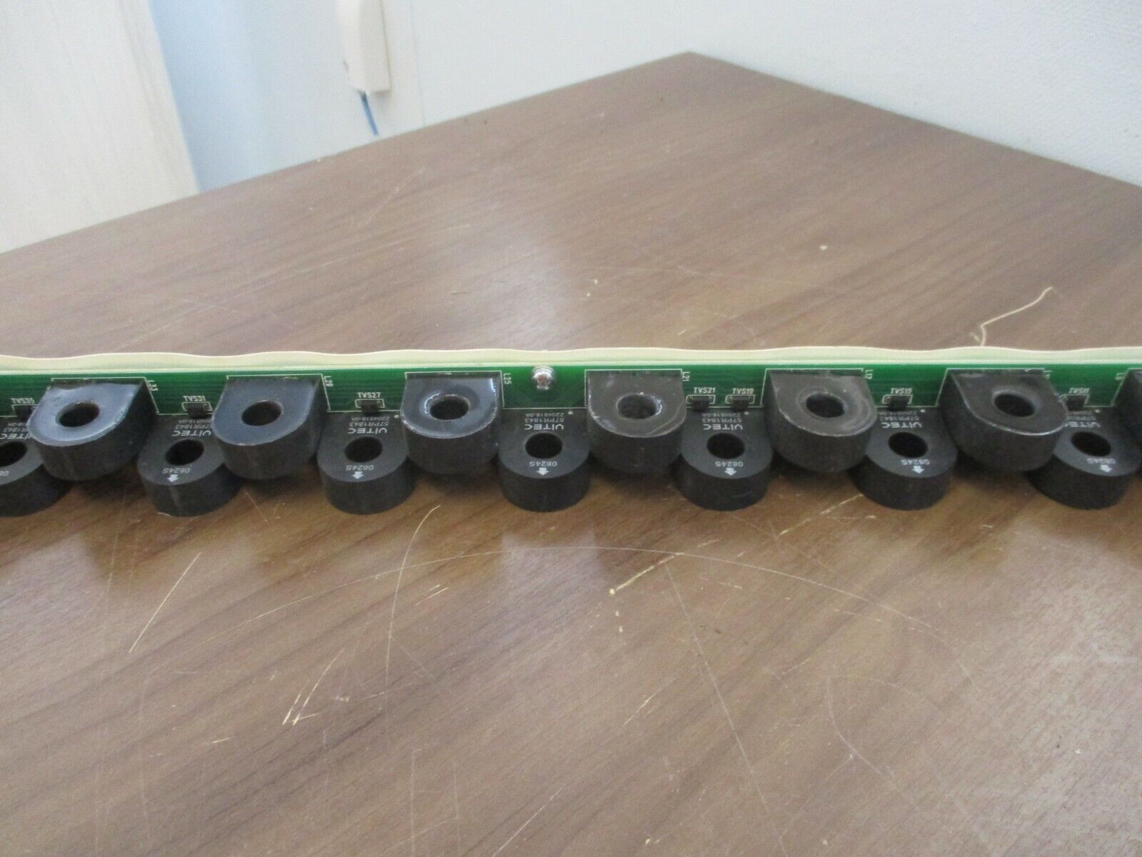 Veris Panel 1B CT Strip E30C184 100A 50/60Hz Used