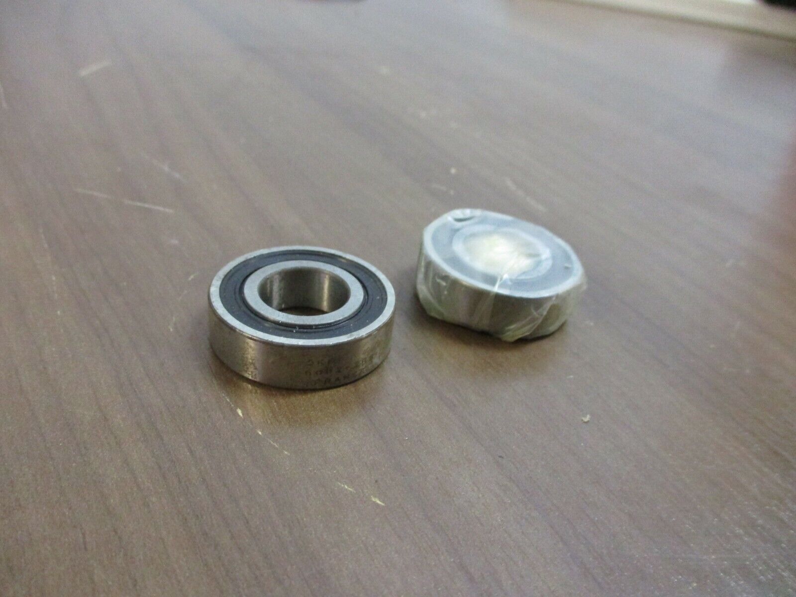 SKF Ball Bearing 6002 2RSJEM *Lot of 2* New Surplus