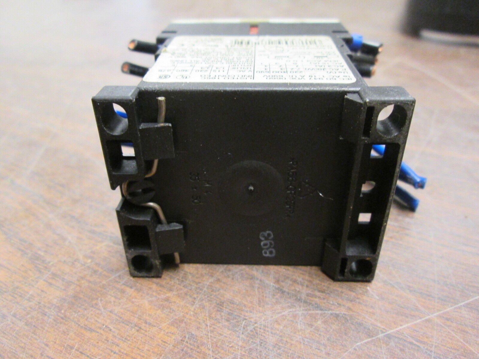Siemens Sirius 3R Contactor 3RT1015-1BB42 24VDC Coil 16A 600V Used