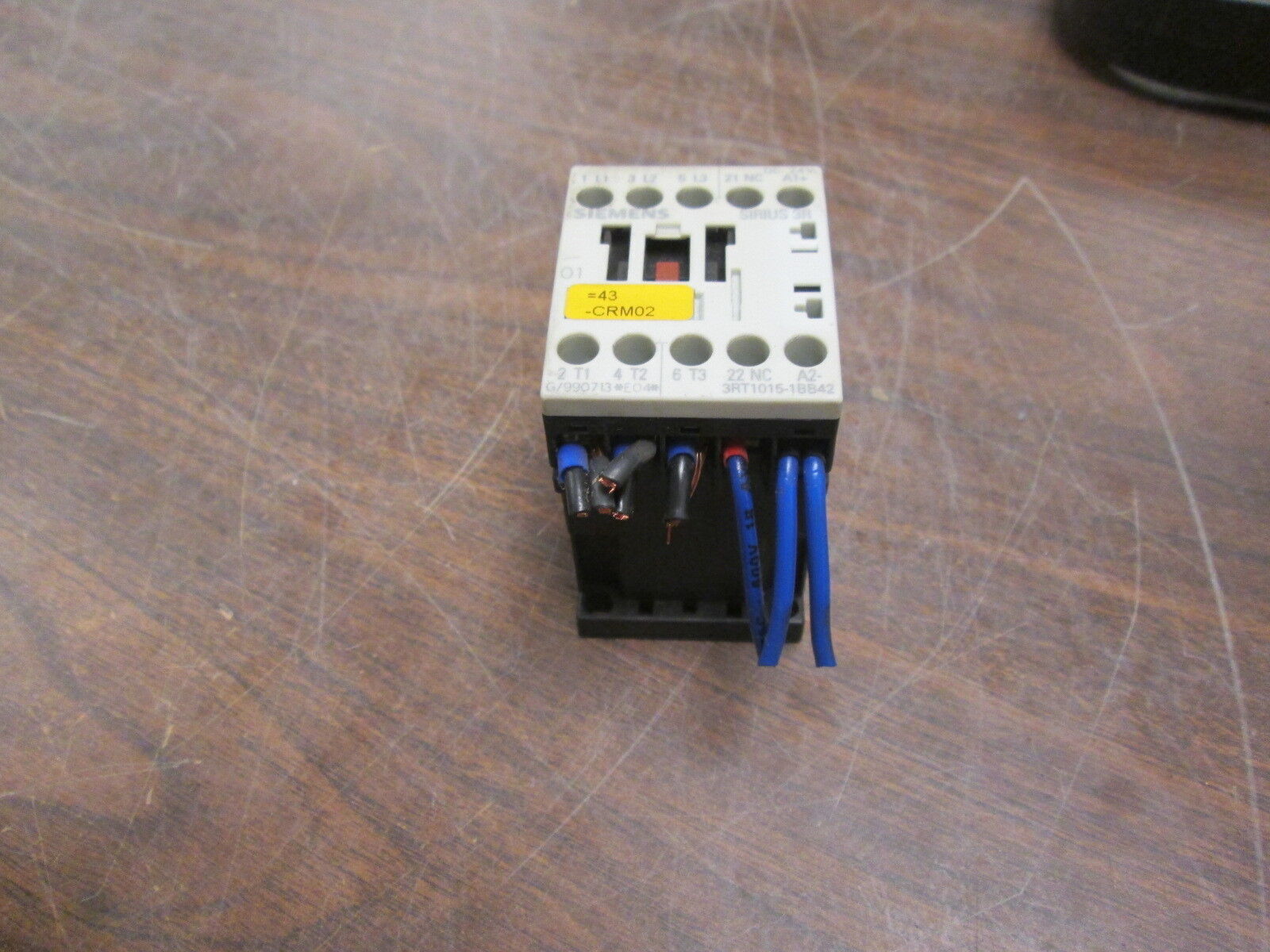 Siemens Sirius 3R Contactor 3RT1015-1BB42 24VDC Coil 16A 600V Used