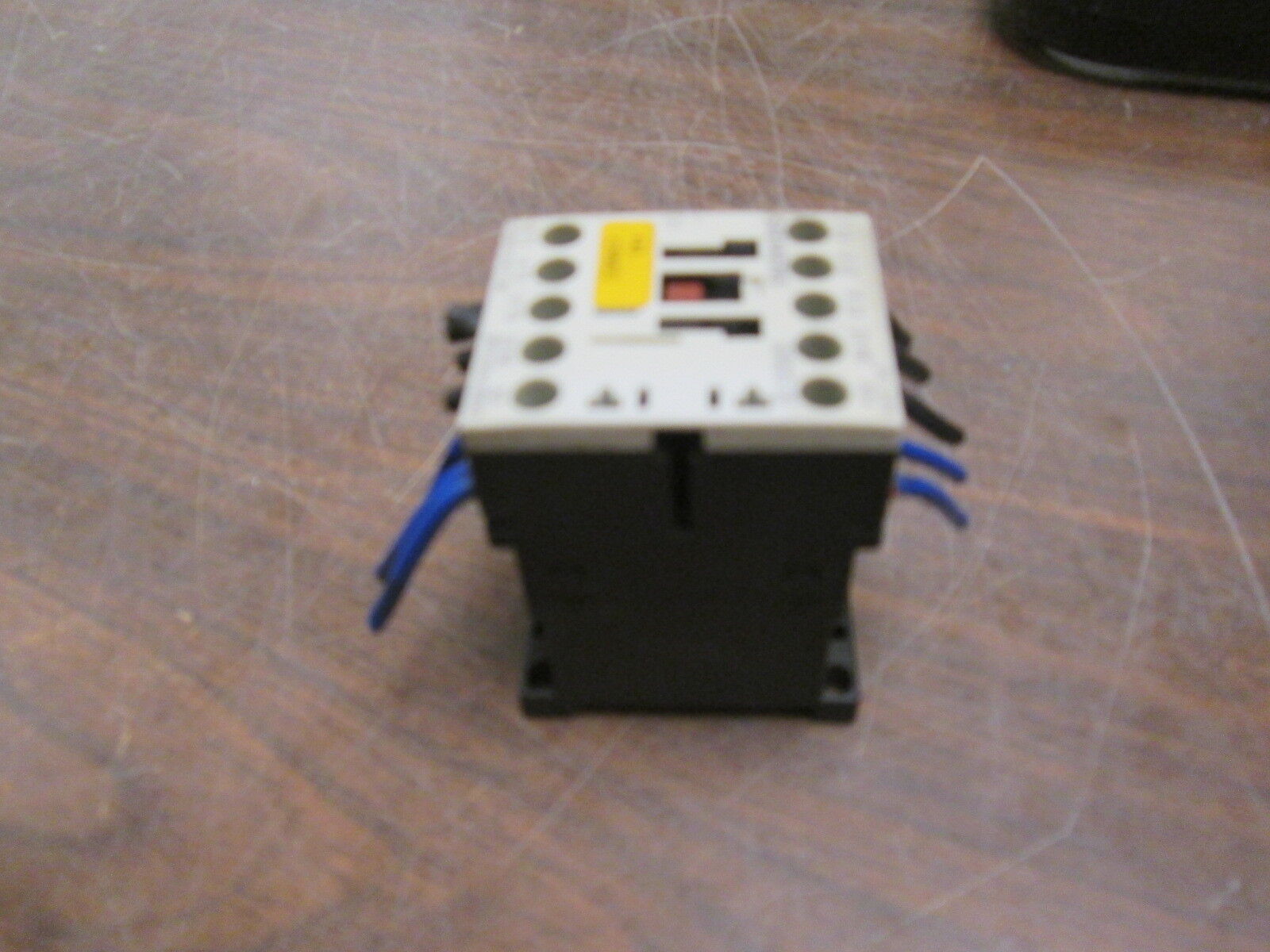 Siemens Sirius 3R Contactor 3RT1015-1BB42 24VDC Coil 16A 600V Used