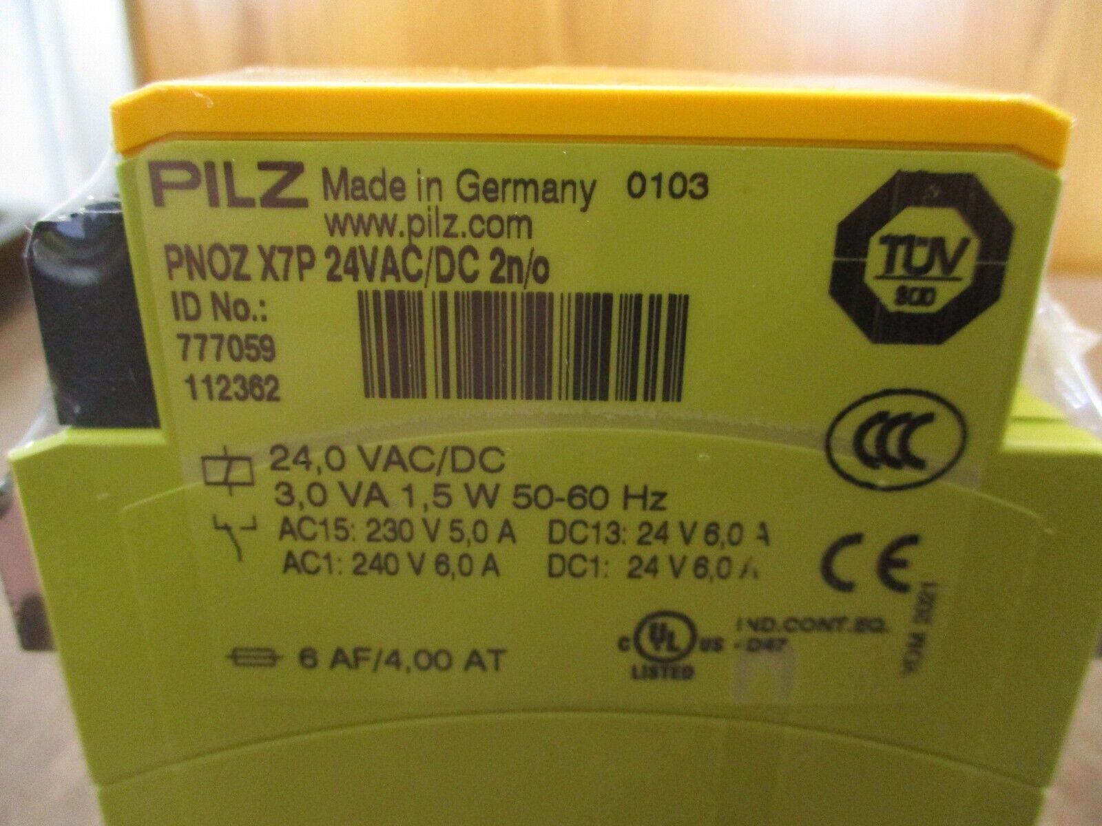 Pilz Safety Relay 777059 PNOZ X7P 24VAC/DC 2n/o *No Box* New Surplus