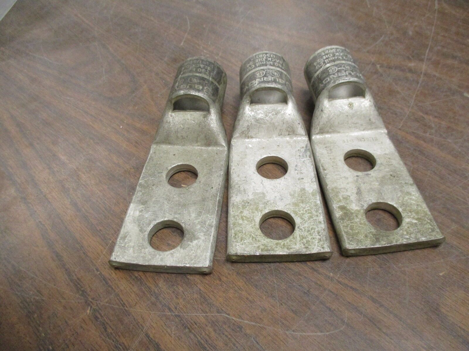 Burndy Crimp Lug YA39L-2TC58 750KCMIL *Lot of 3* New Surplus