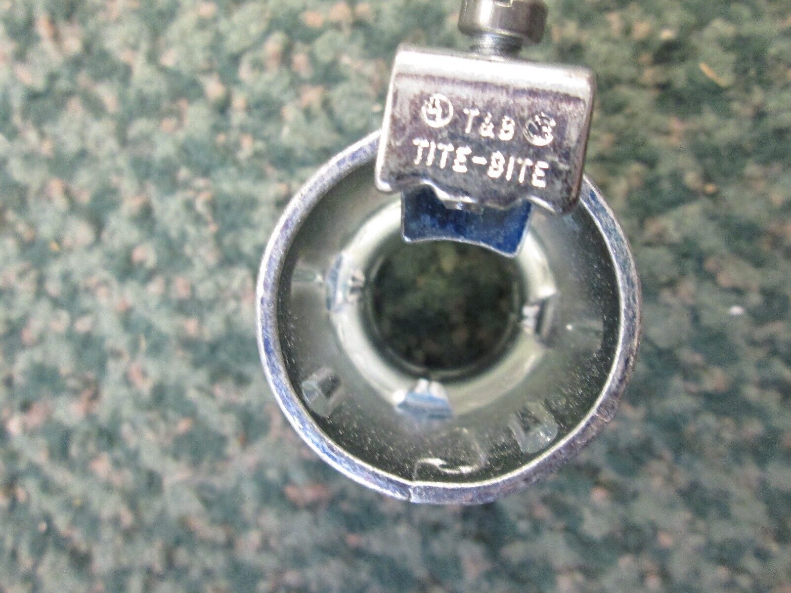 Thomas & Betts Armored Cable Connector 304 Size 3/4" *Box of 25* New Surplus