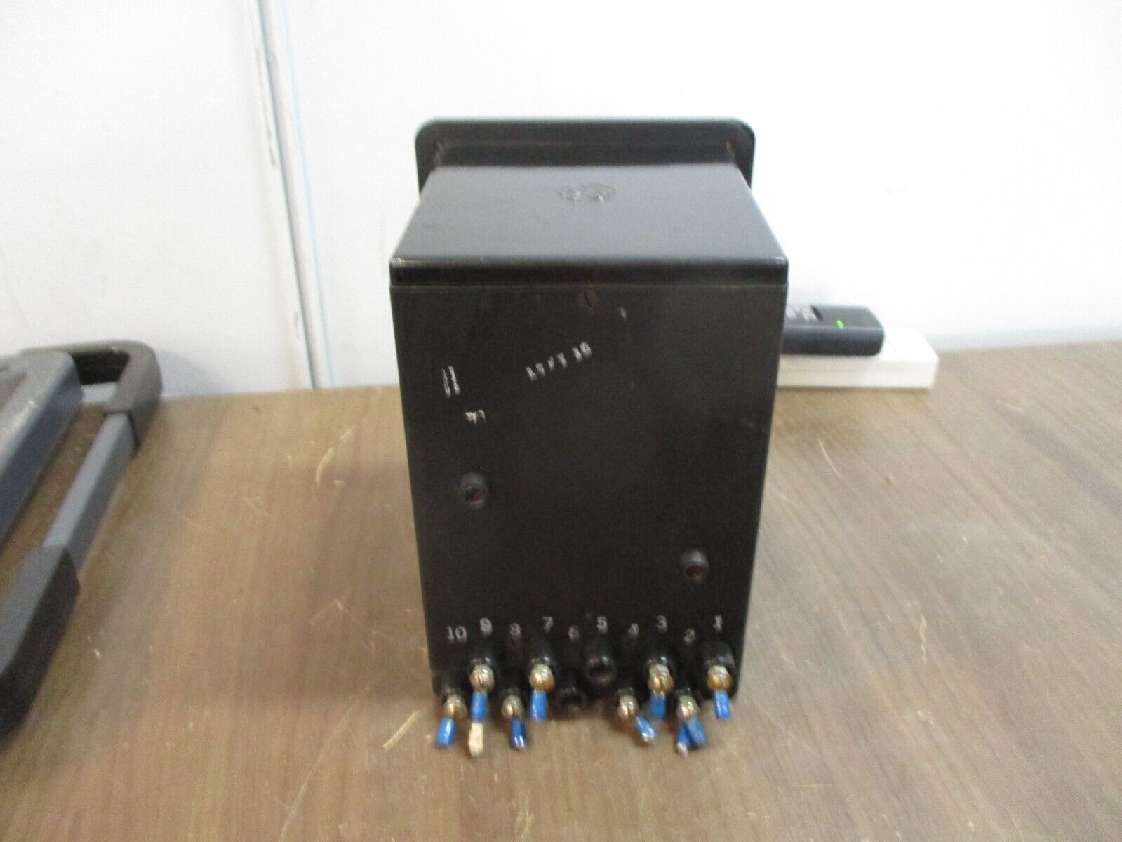 GE DSM-63 Kilowatthour Meter 700X64G682 120V 3Ph 60Hz Used