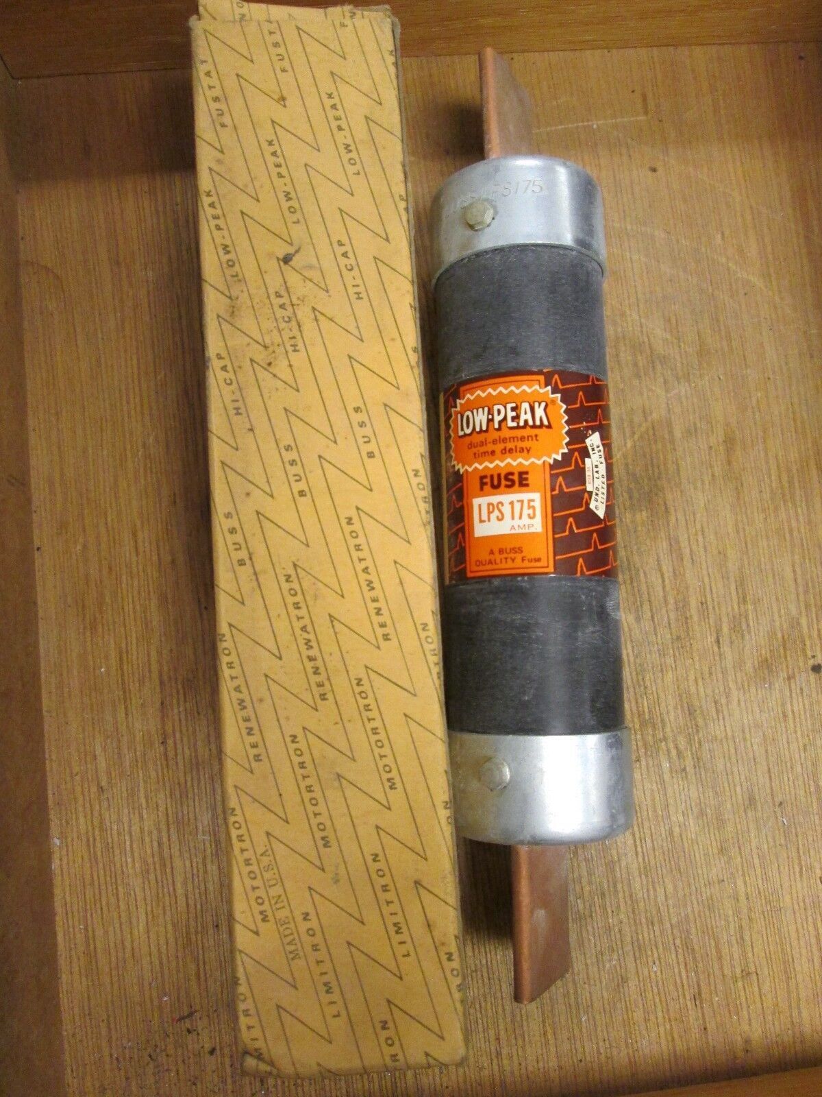 Bussmann Dual-Element Fuse LPS 175 600V 175A New Surplus