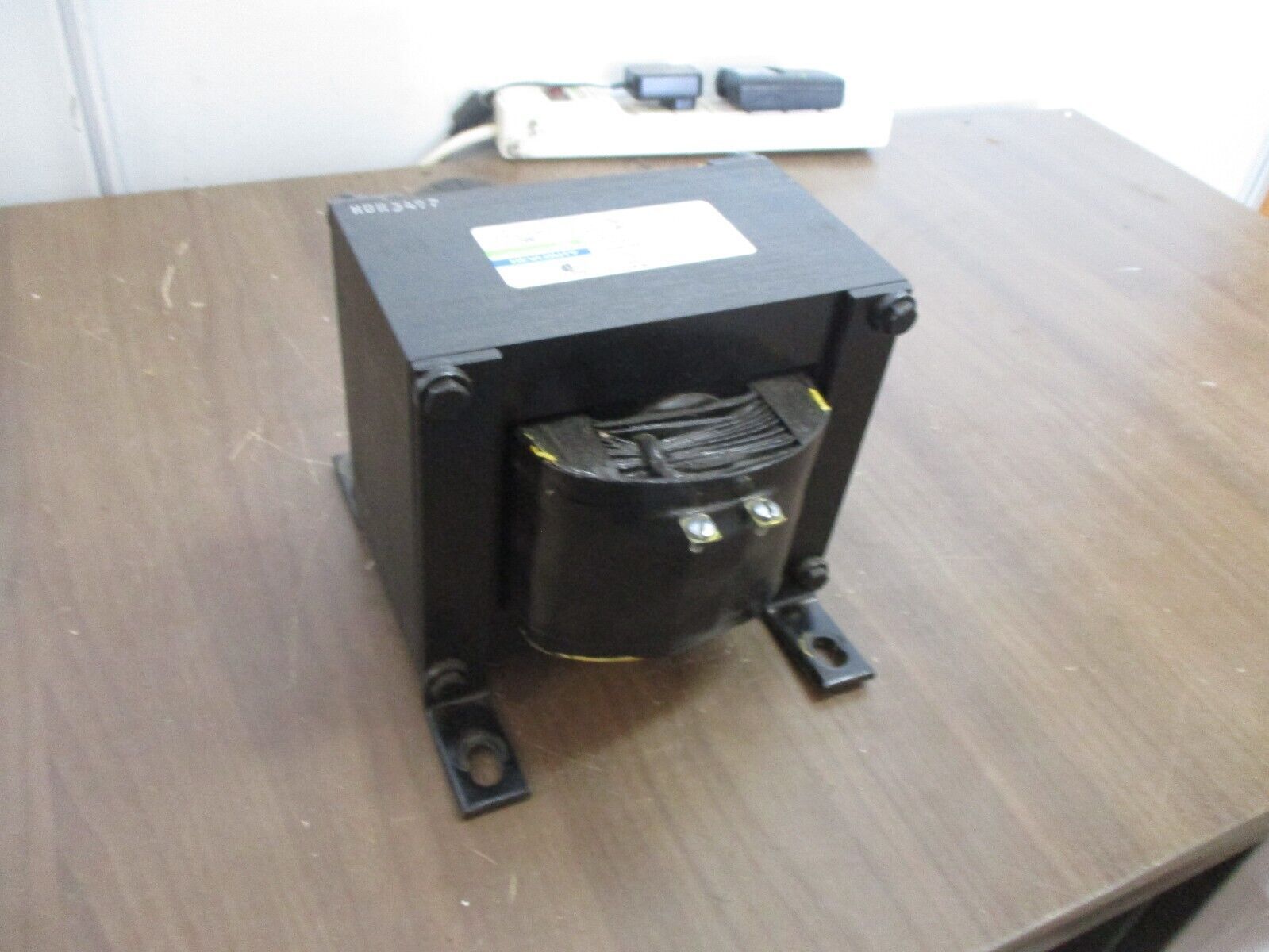 Hevi-Duty Control Transformer Y1500 1.5kVA Pri: 240/480V Sec: 120V 50/60Hz 1Ph