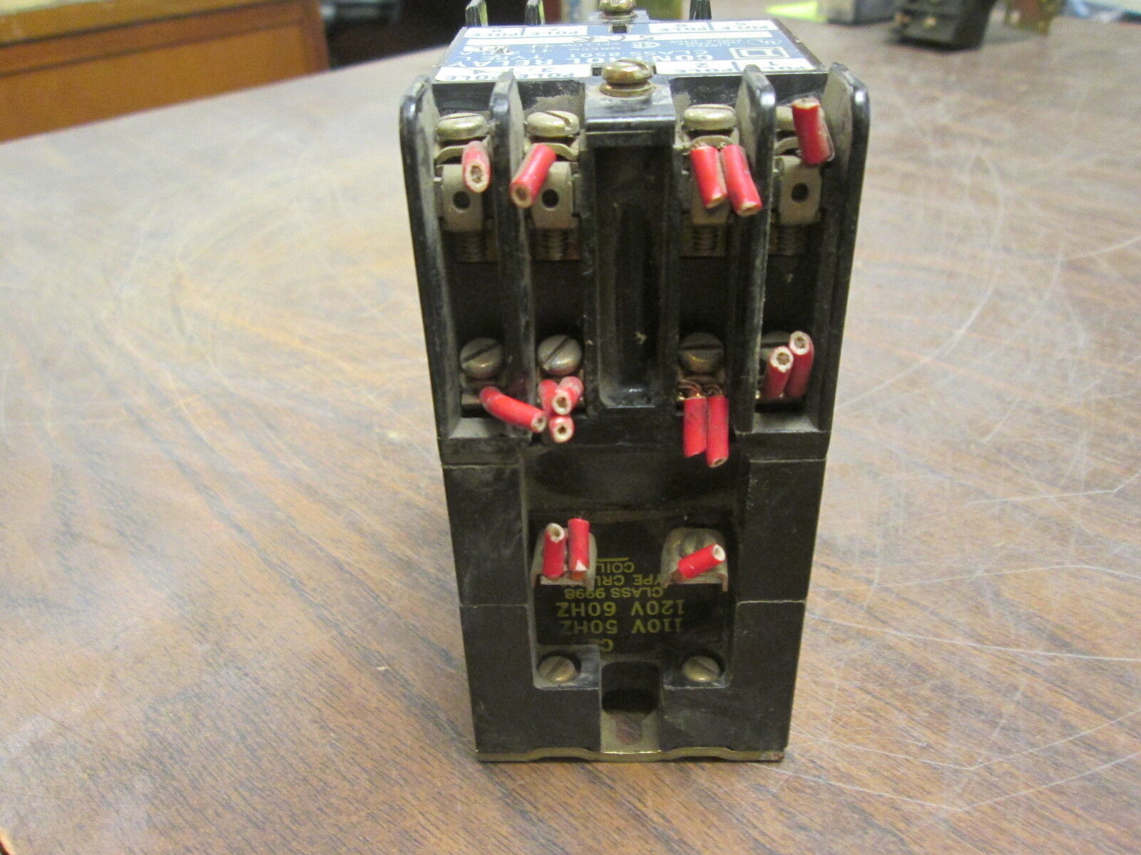 Square D Control Relay 8501 L0-40 120V Coil 8P *Chipped Insulator* Used