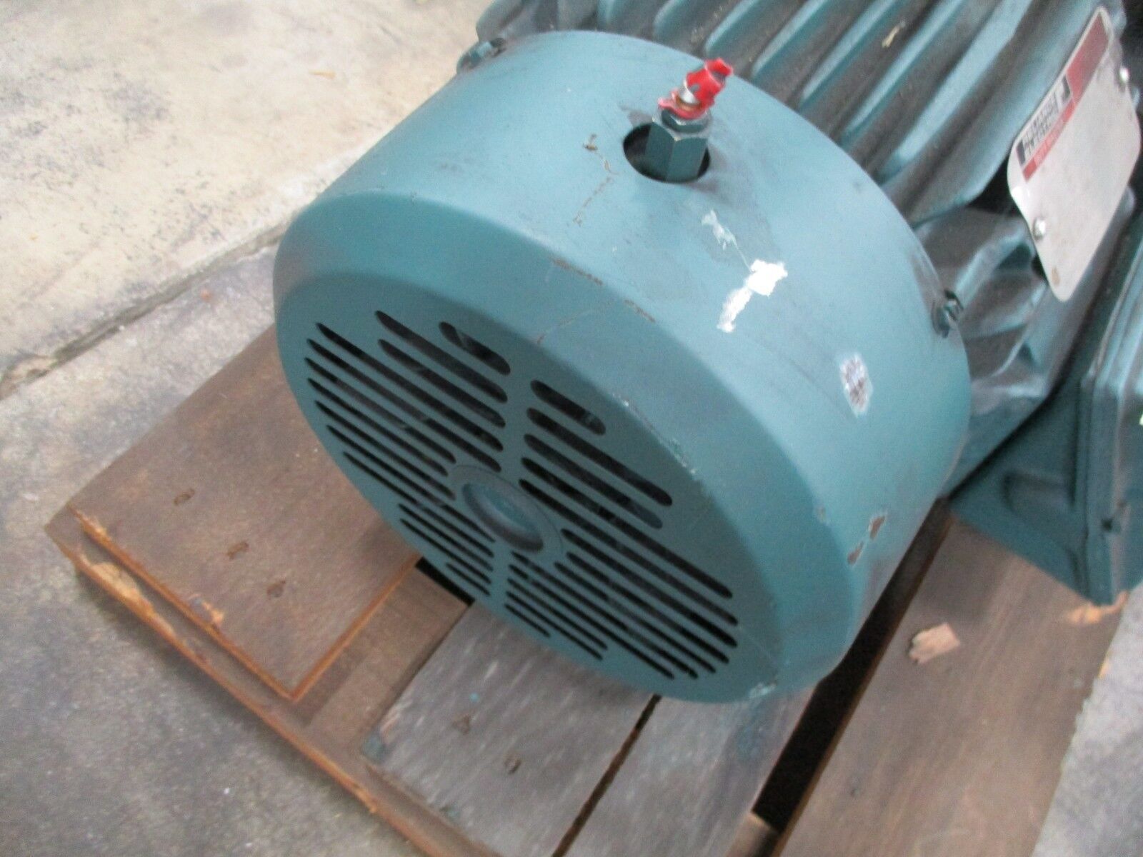 Reliance AI Duty Master AC Motor P18G3100F 1HP 1800RPM 460V 1.4A 3Ph New Surplus
