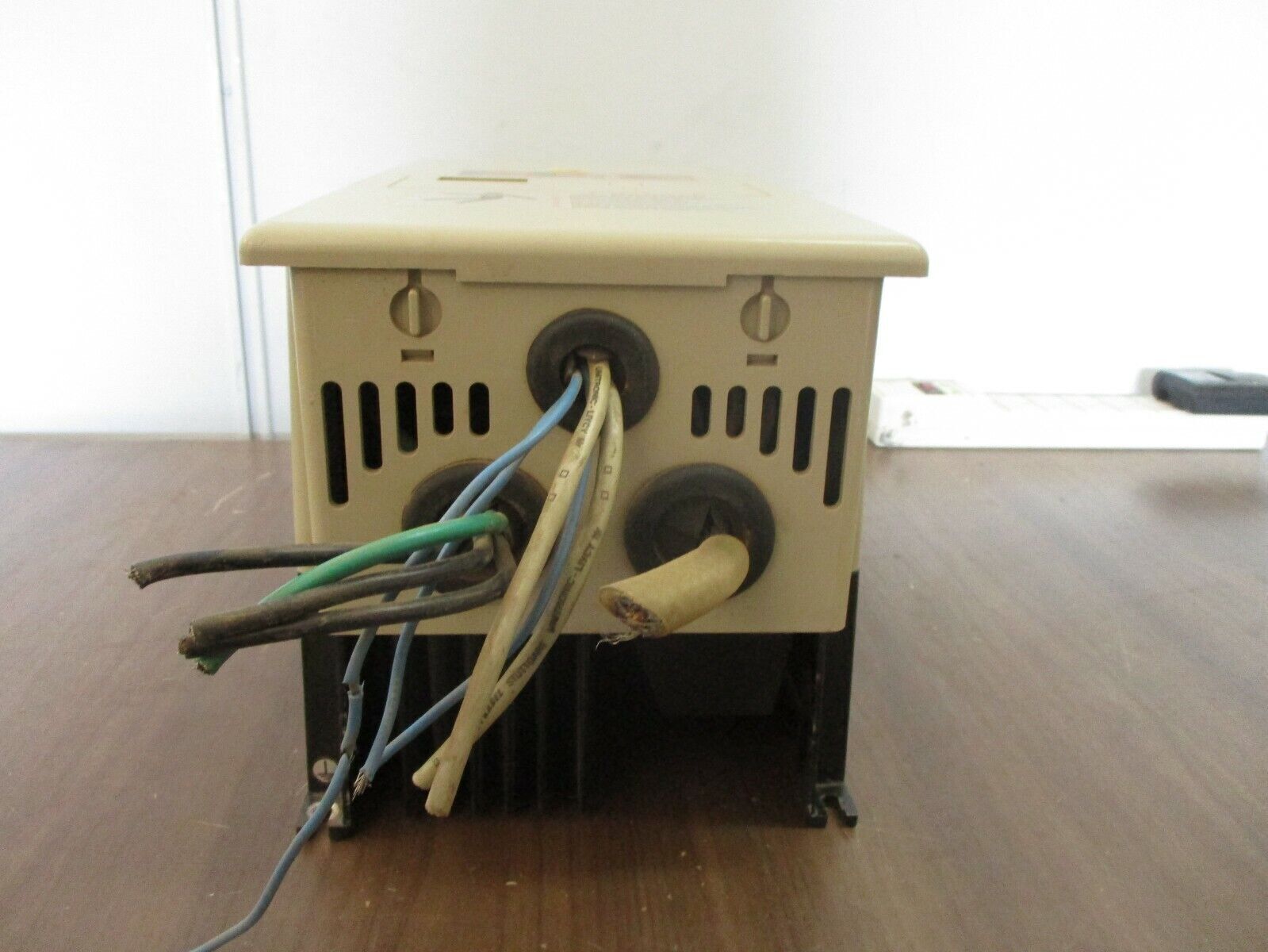 EMS AC Drive CIMR-55AS4-2020B 7.5HP 3Ph Used